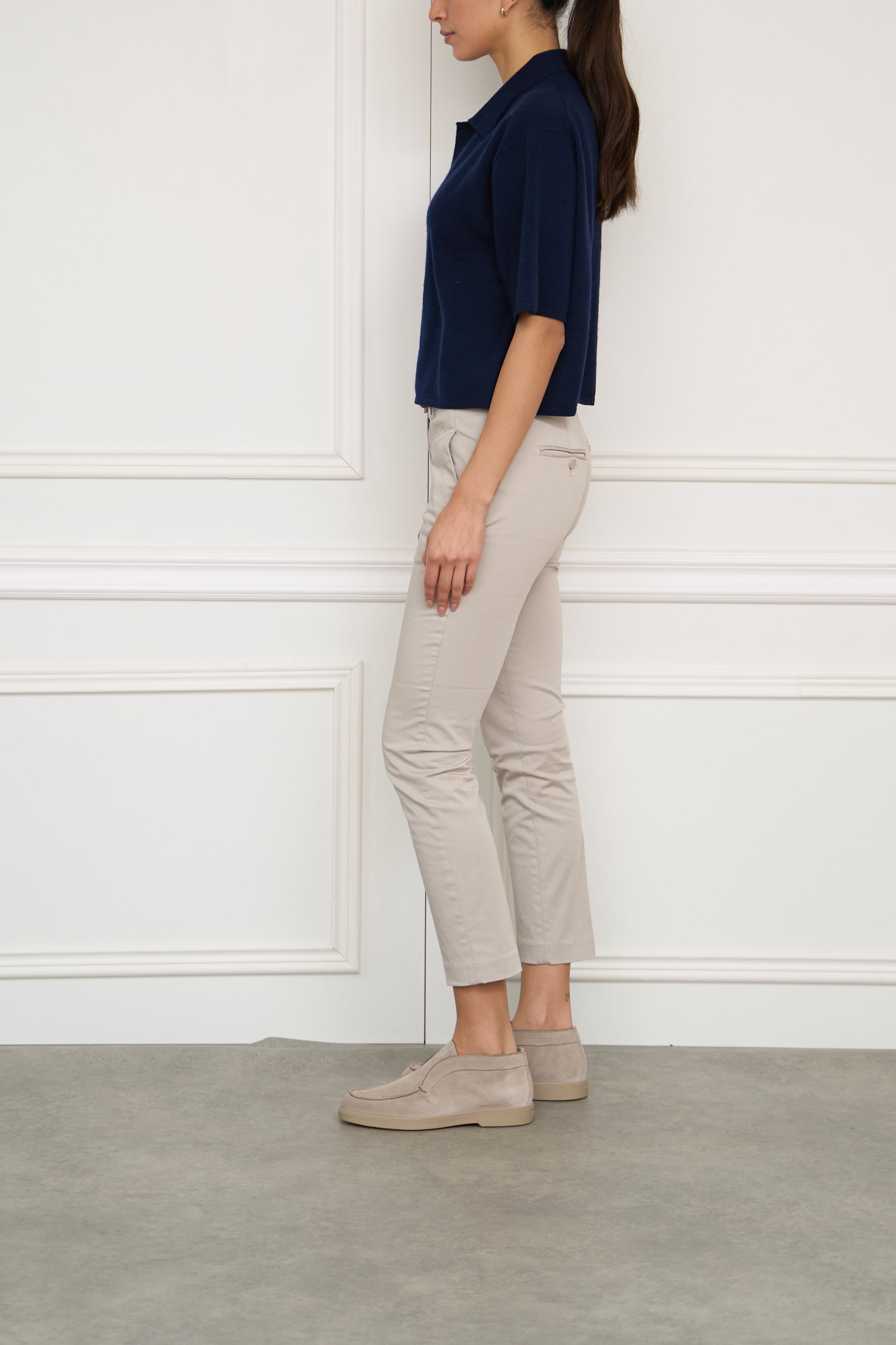 Hose in beige