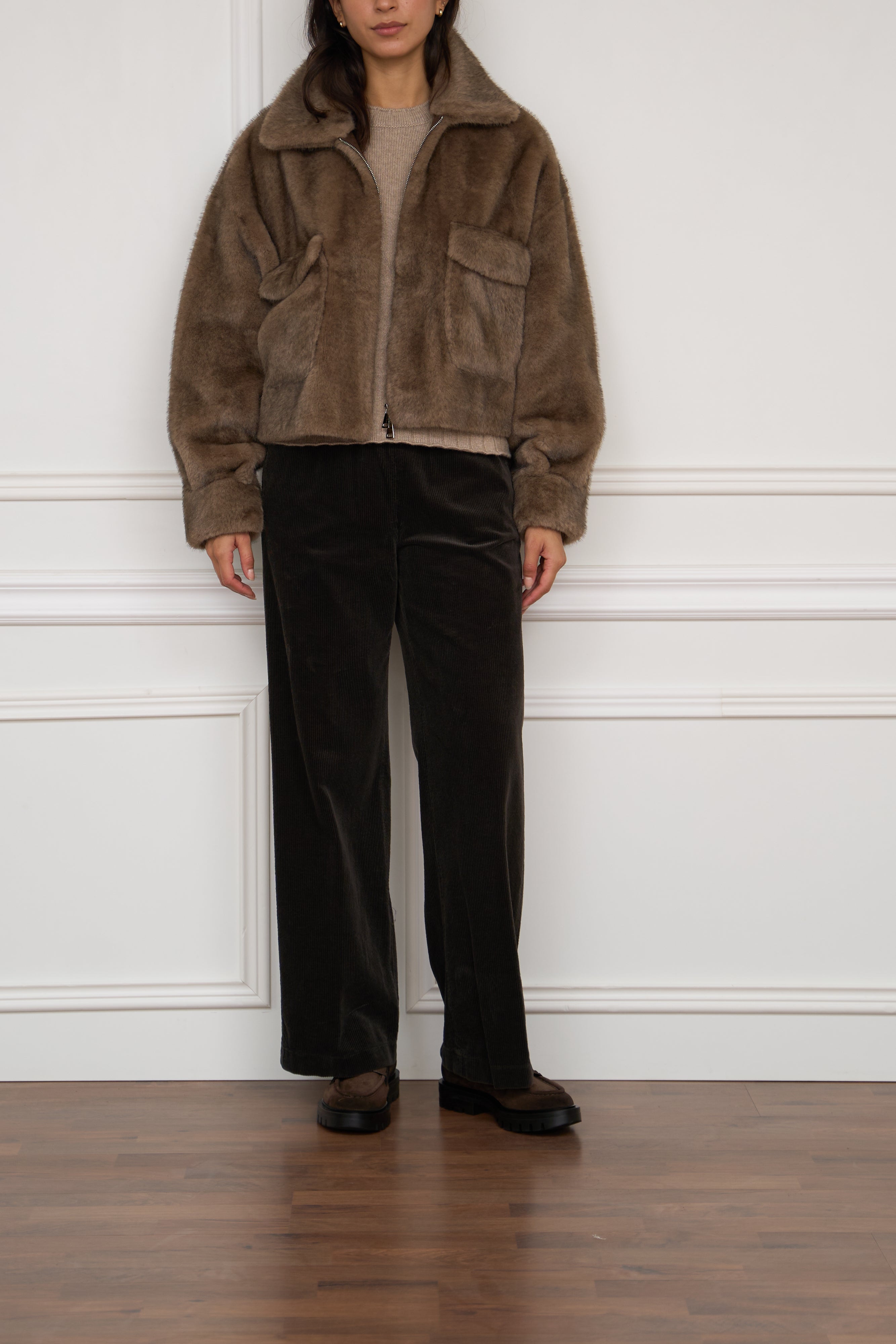 Jacke aus Kunstpelz in taupe