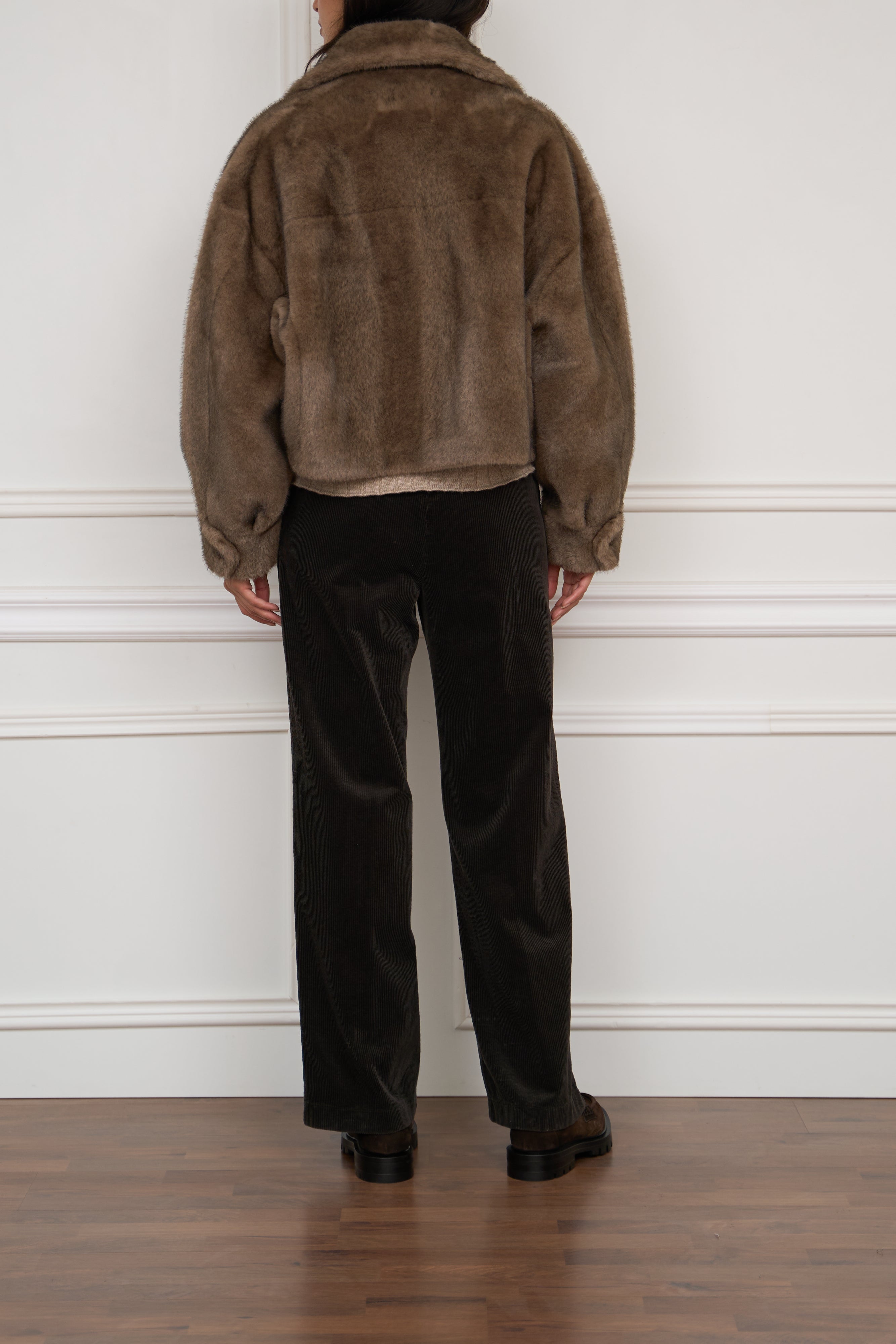 Jacke aus Kunstpelz in taupe