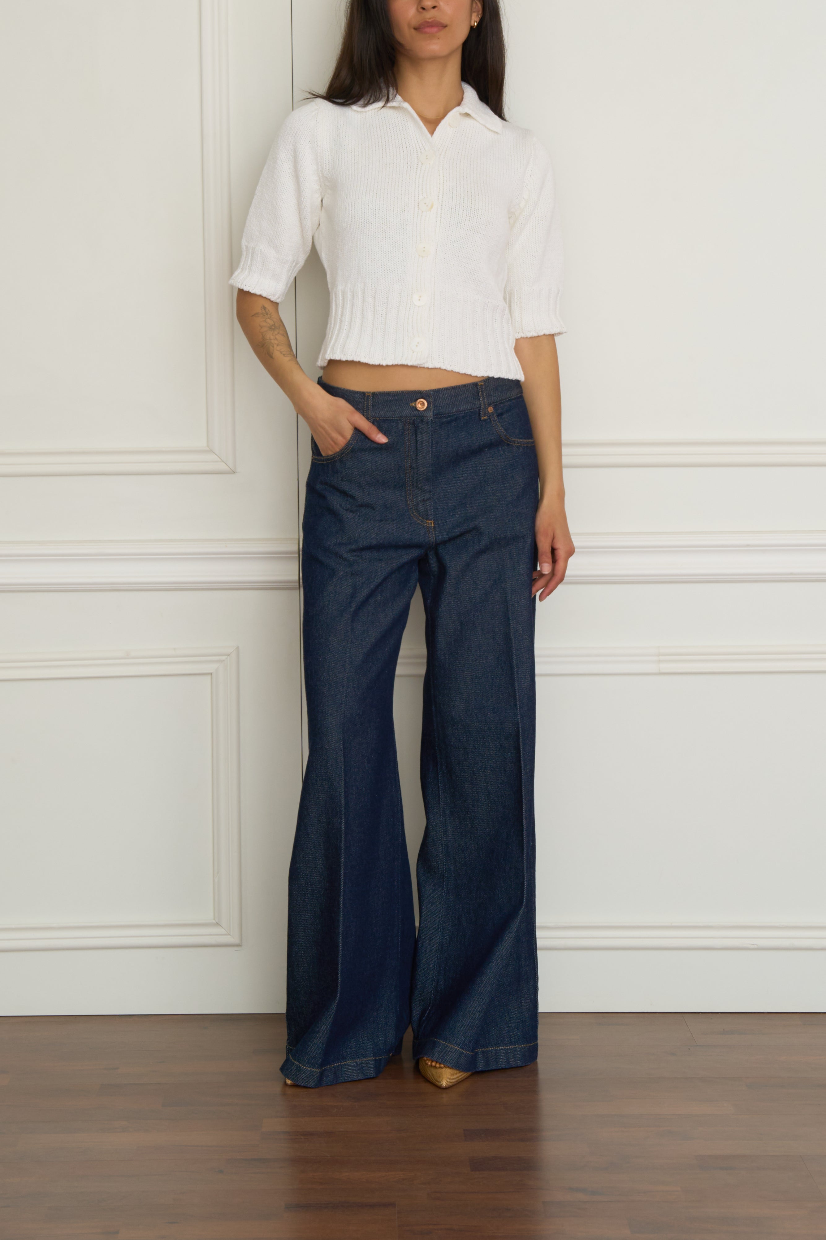 Kurzarm-Strickjacke in weiß