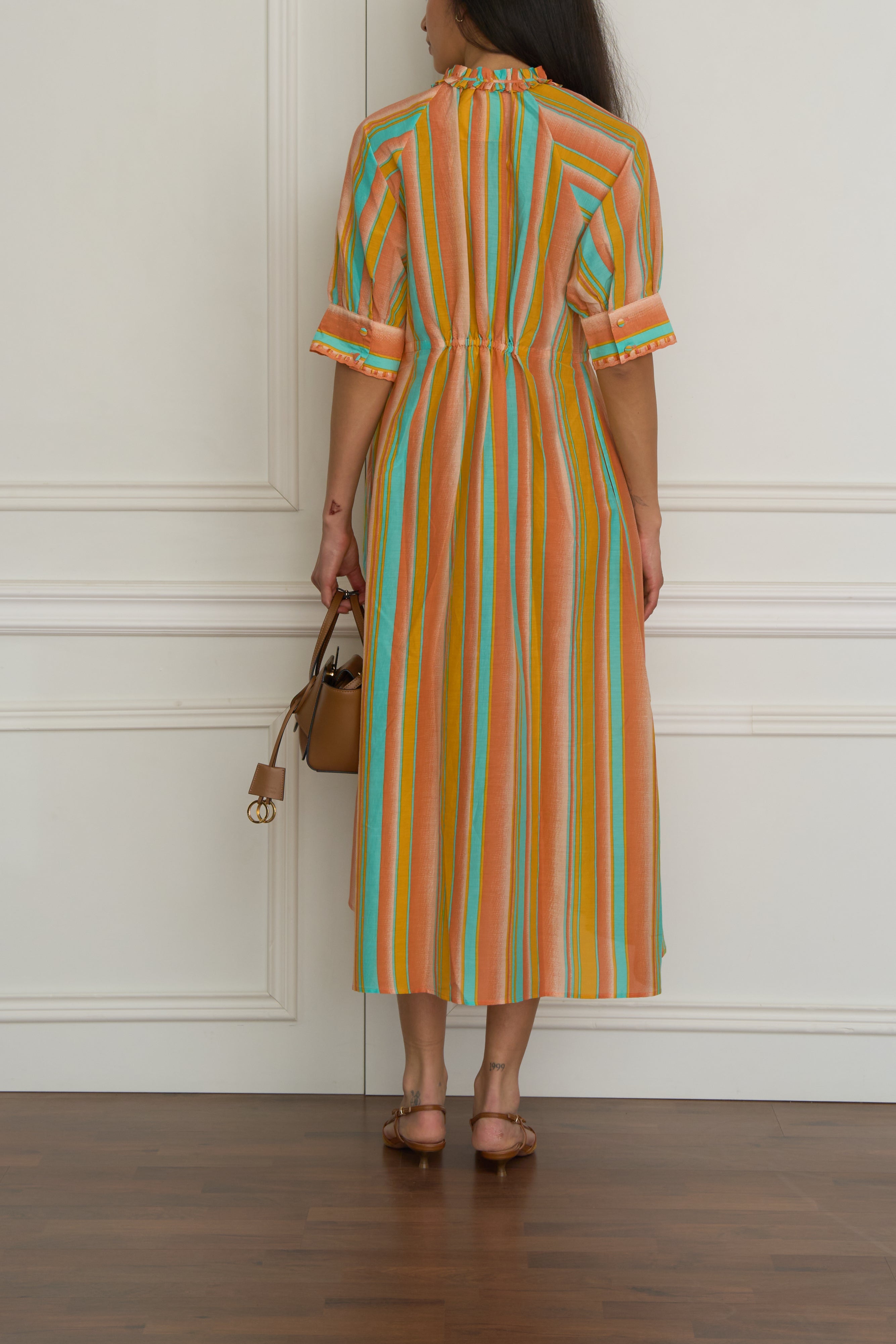 Gestreiftes Midi-Kleid in multi