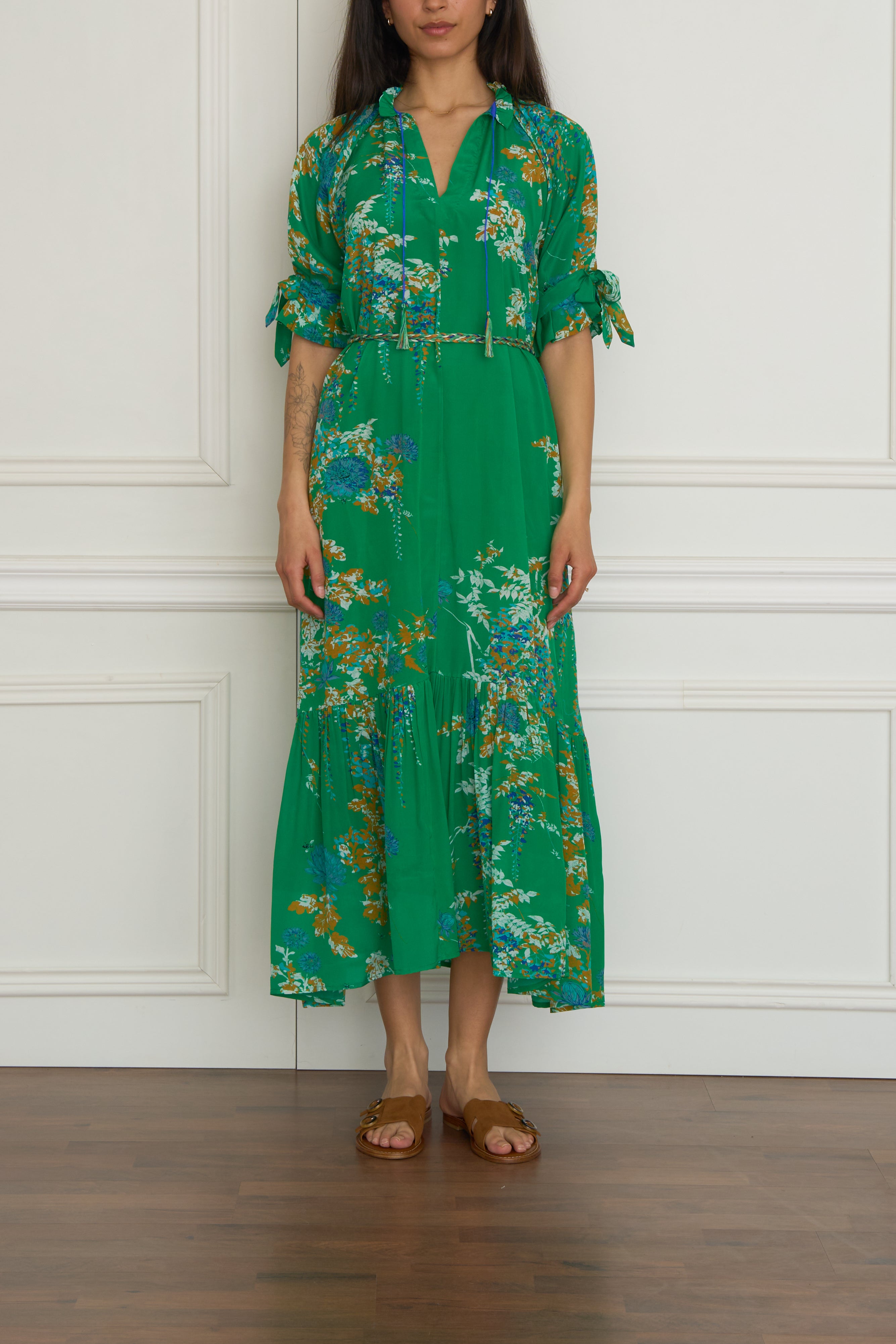 Gemustertes Seidenkleid in grün