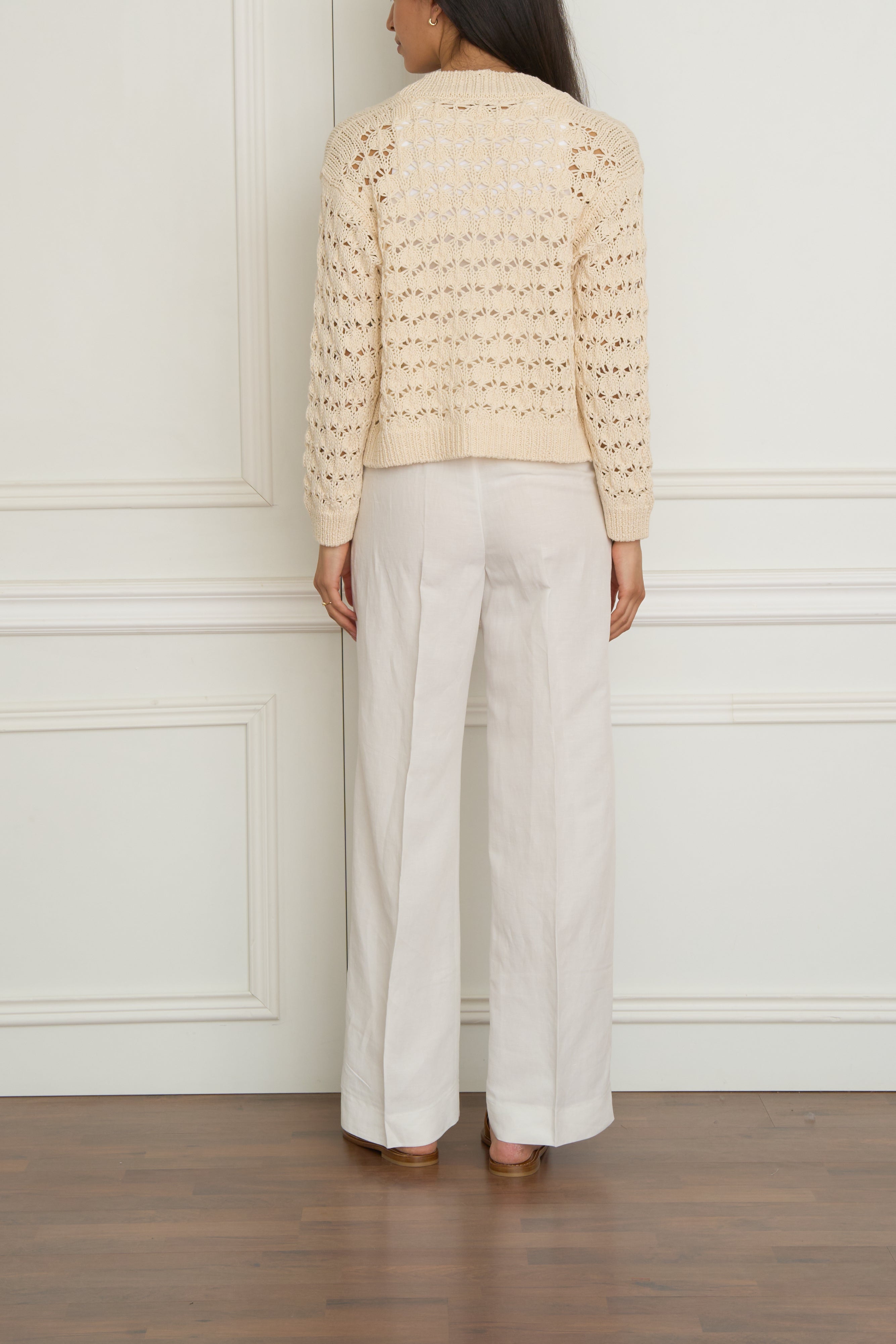 Gehäkelte Strickjacke in beige