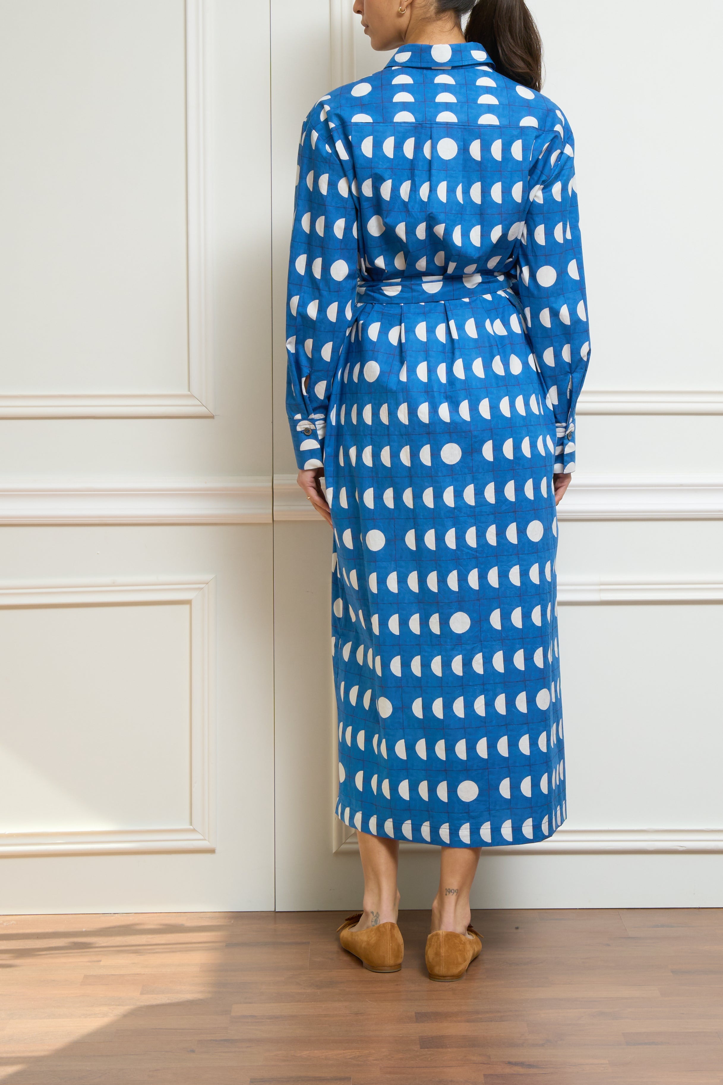 Gemustertes Hemdblusenkleid in blau/weiß