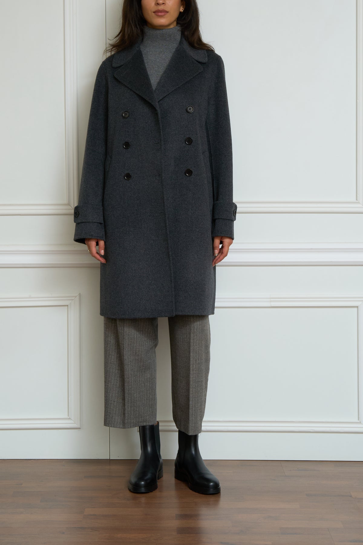 Coat in grey