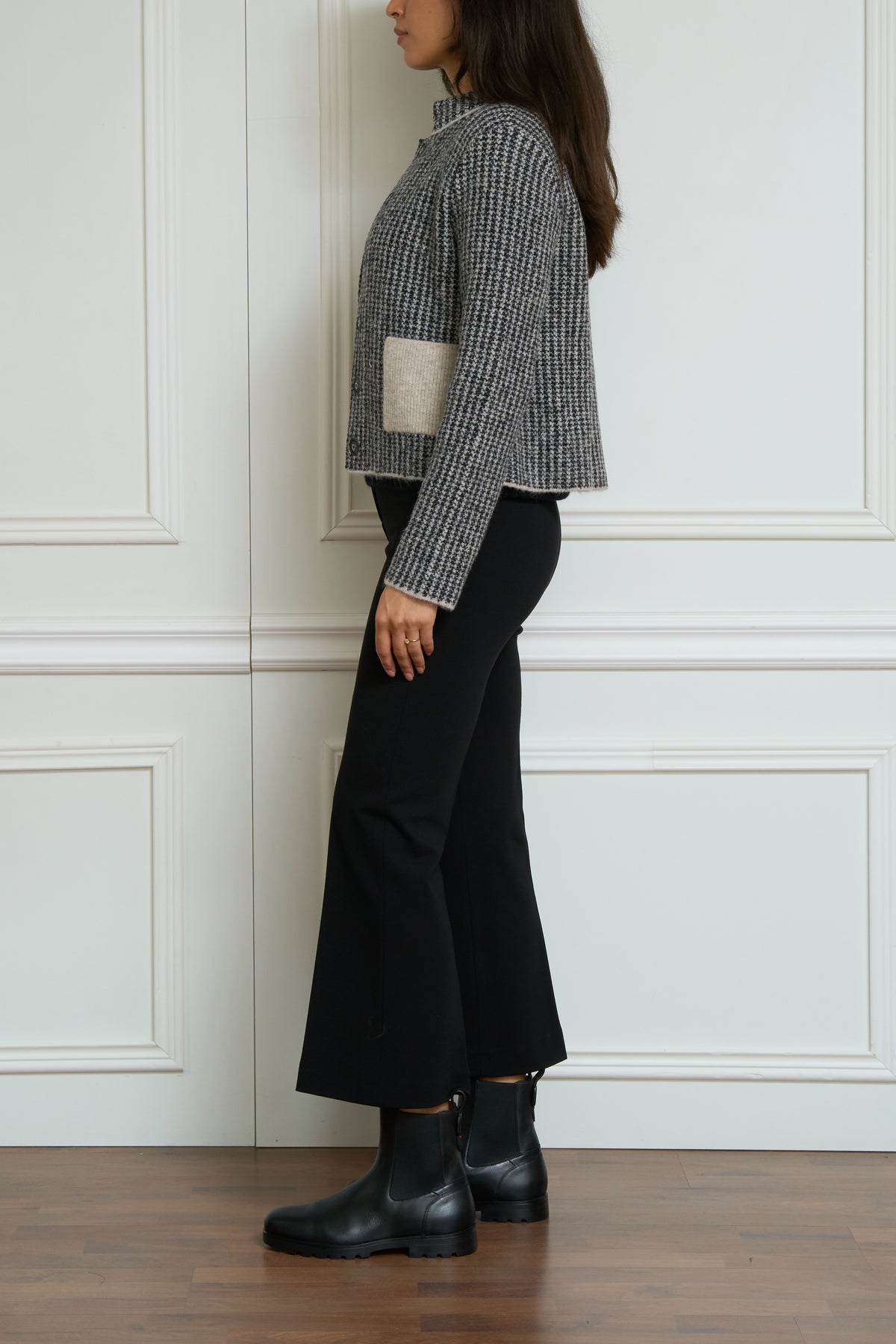 Gemusterte Strickjacke in schwarz/weiß