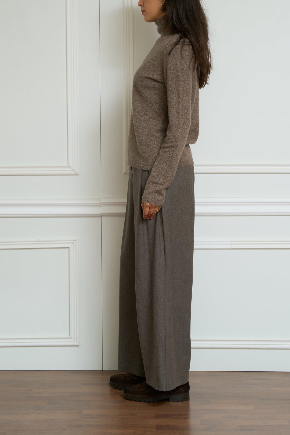 Brown cashmere and silk-blend turtleneck sweater