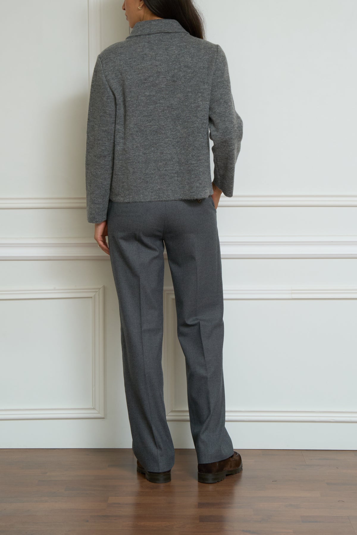 Strickjacke mit Hemdkragen in grau