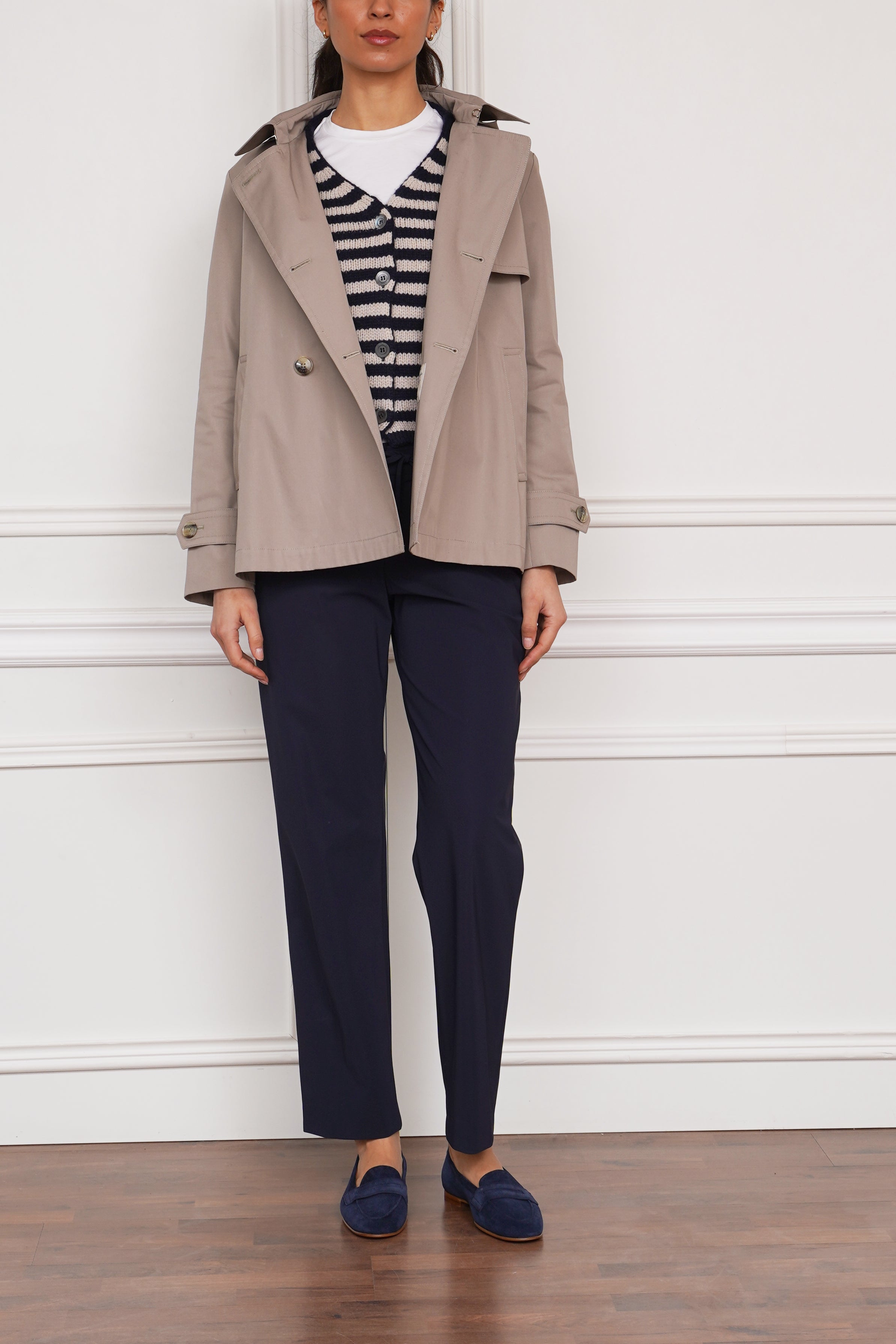 Kurzer Trenchcoat in beige