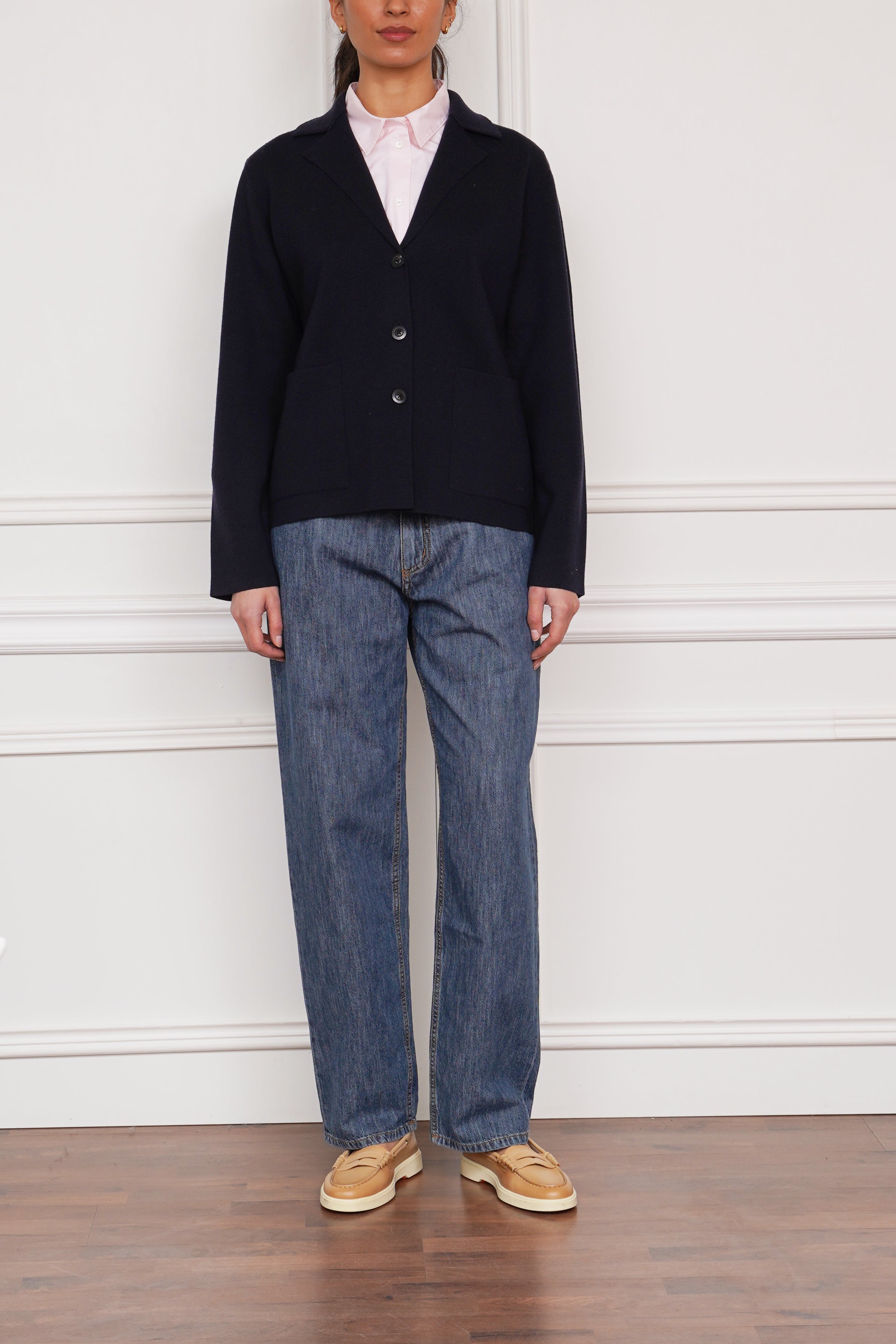 Strickjacke in marine