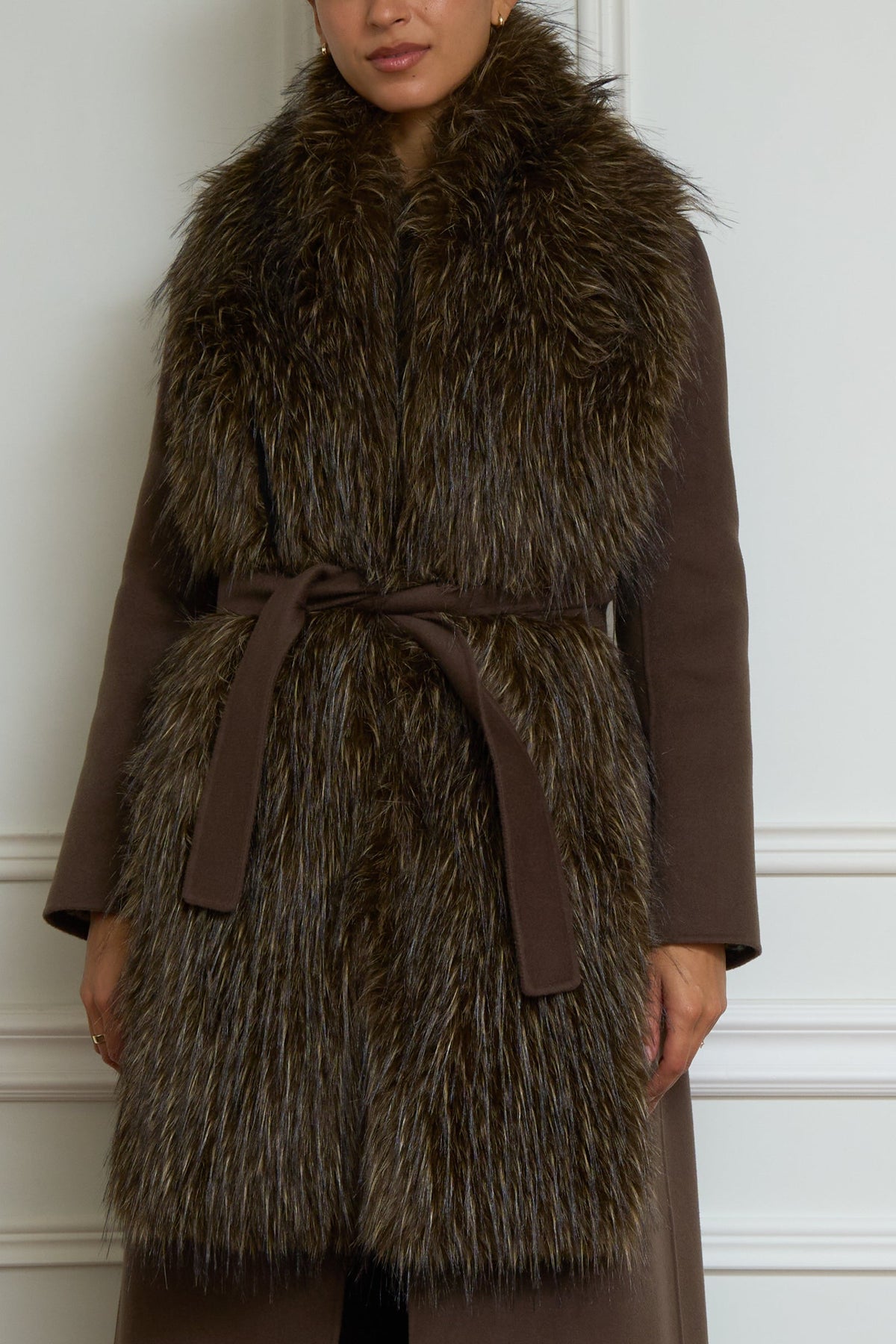 Faux fur scarf in brown