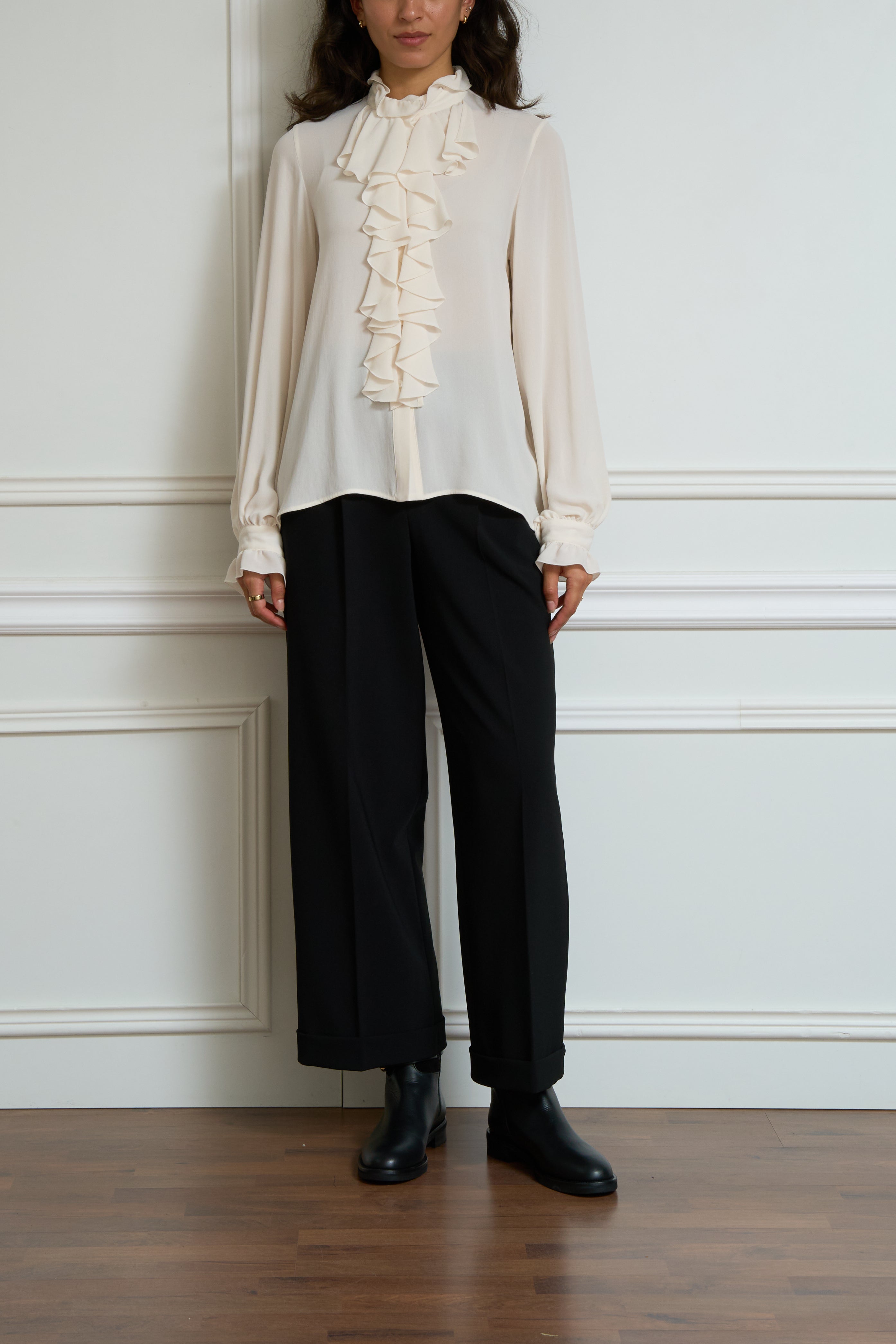 Bluse mit Rüschen-Details in creme