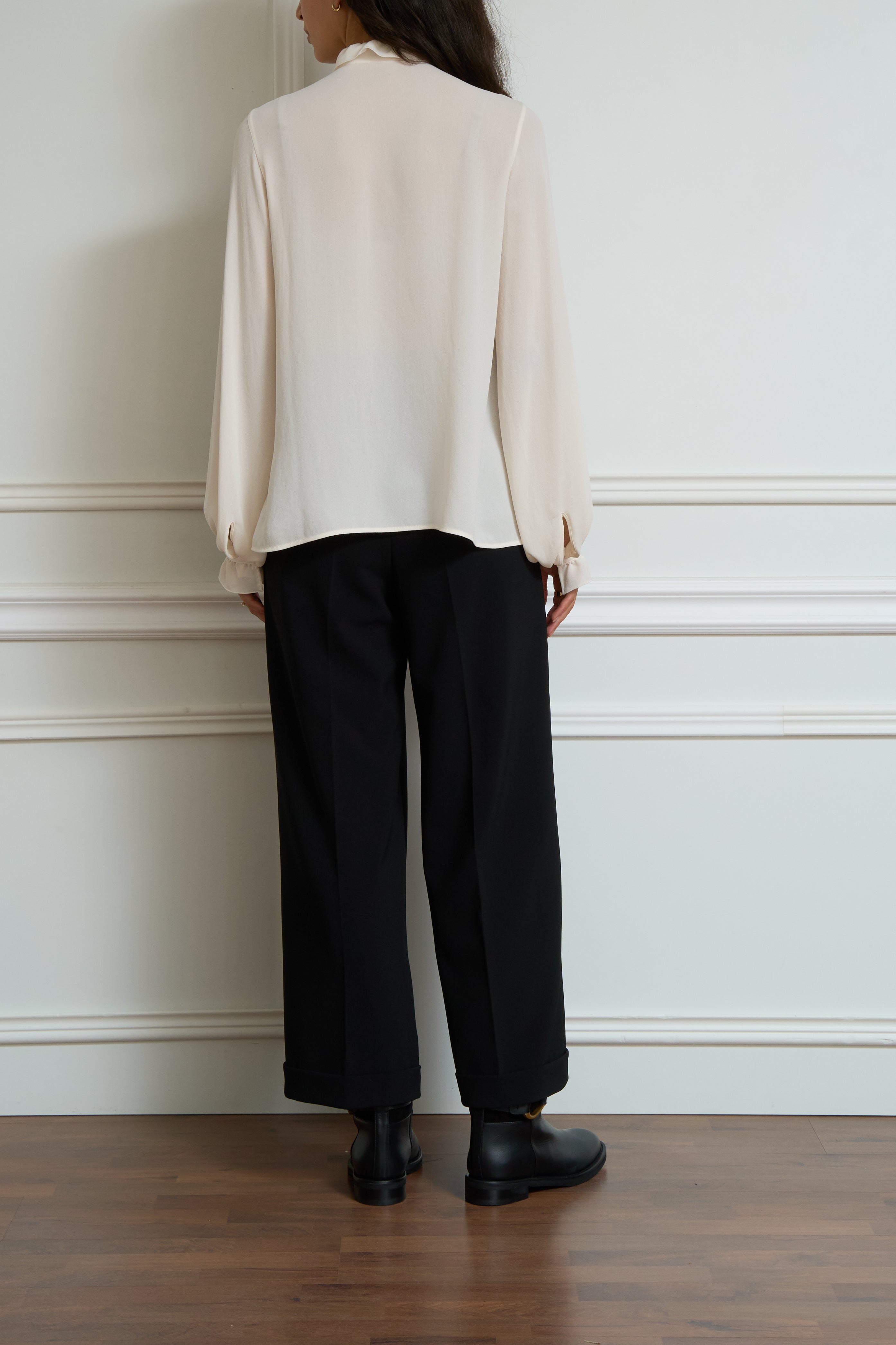 Bluse mit Rüschen-Details in creme