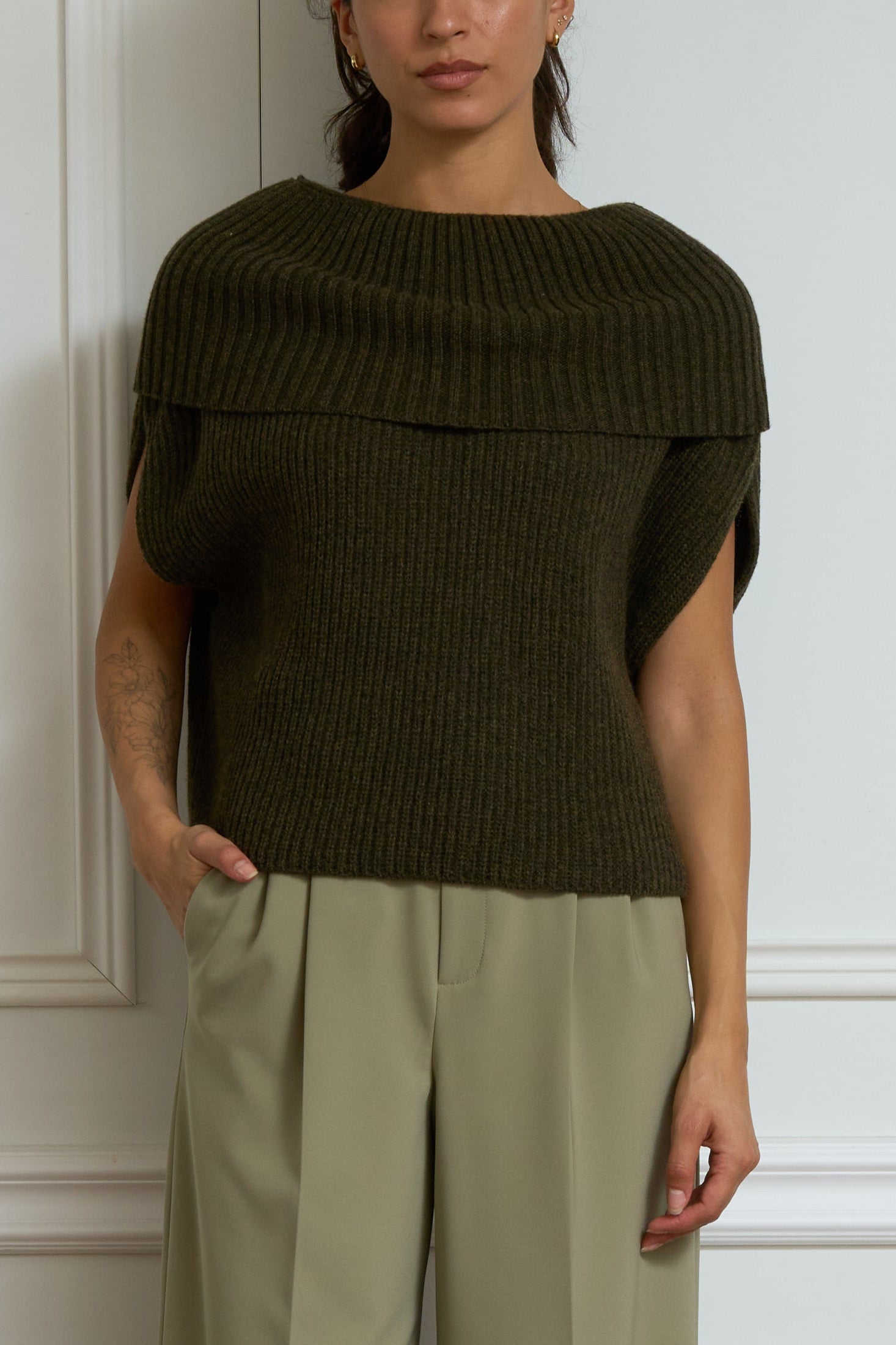 Off-Shoulder Strickpullover in grün