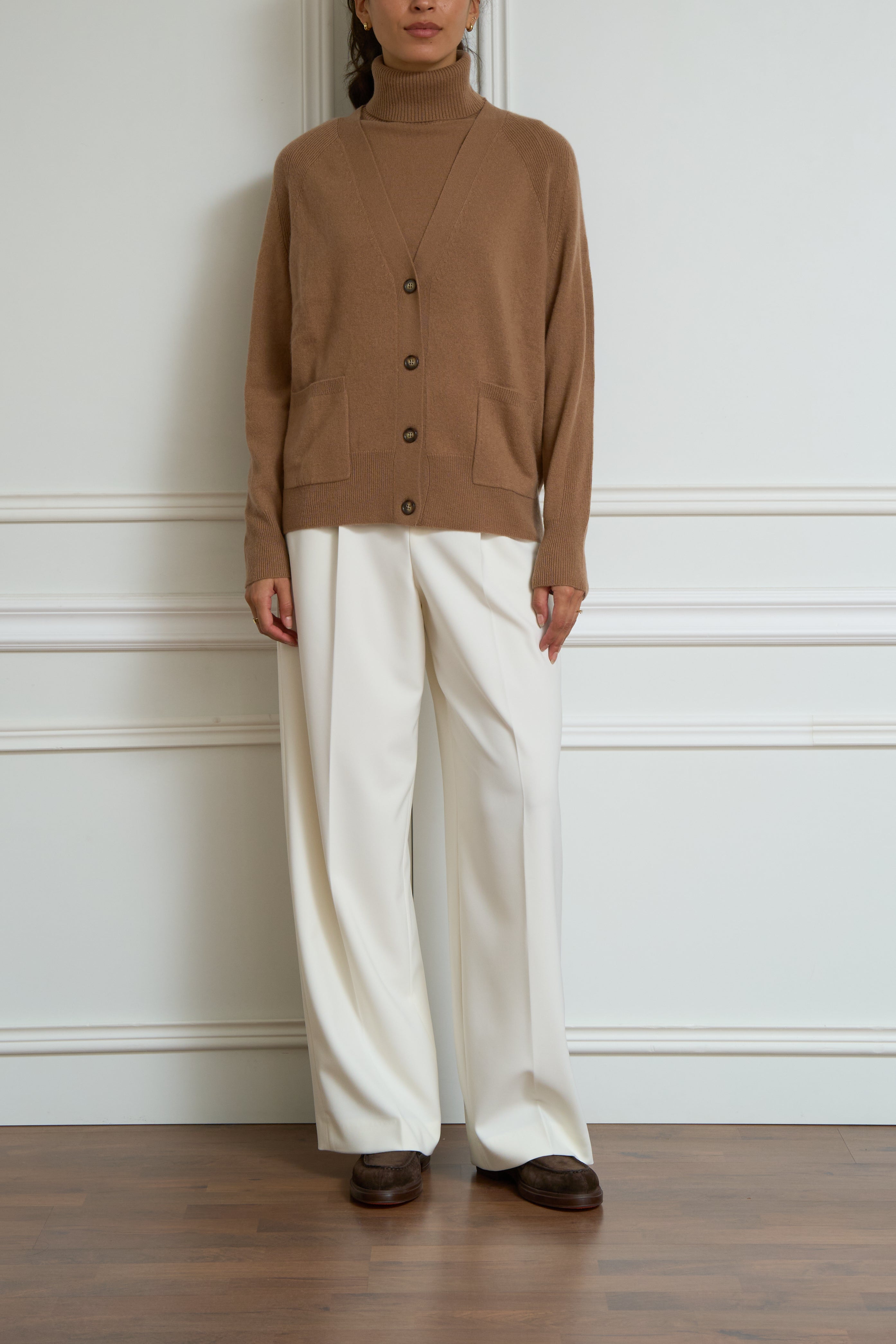 Cashmere cardigan in camel