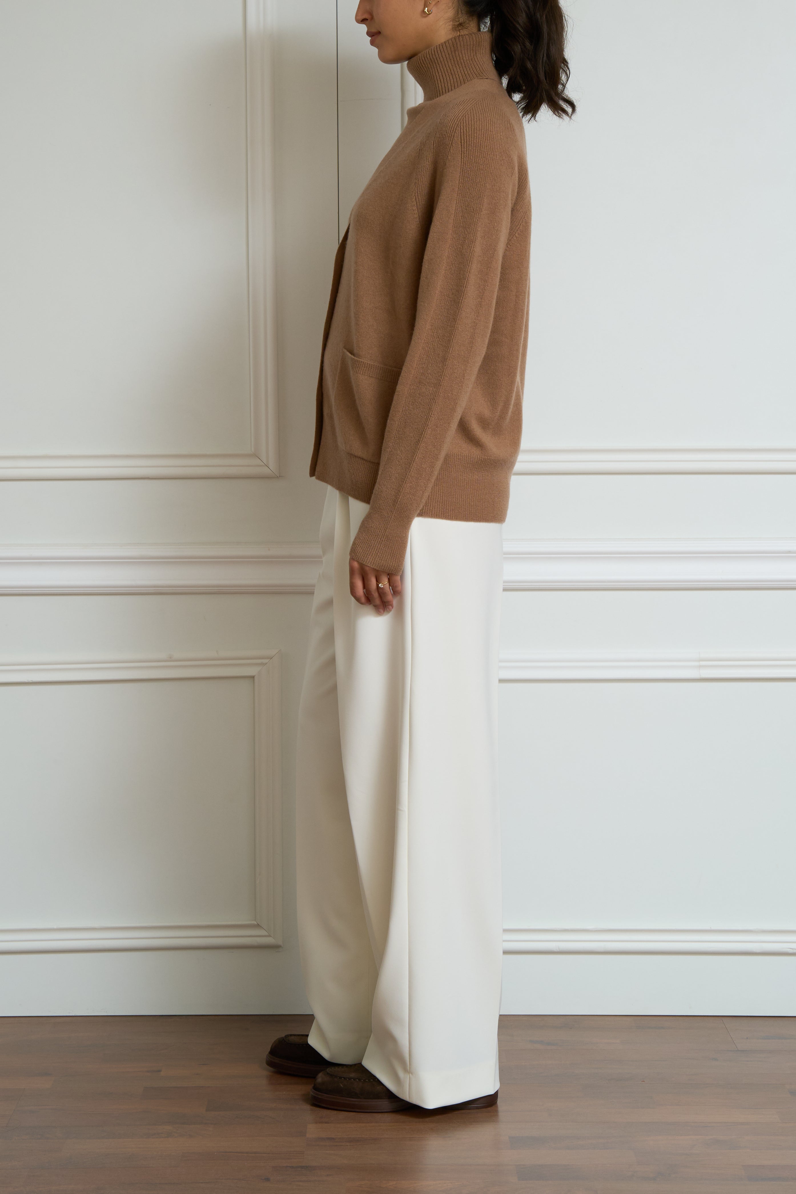 Cashmere cardigan in camel