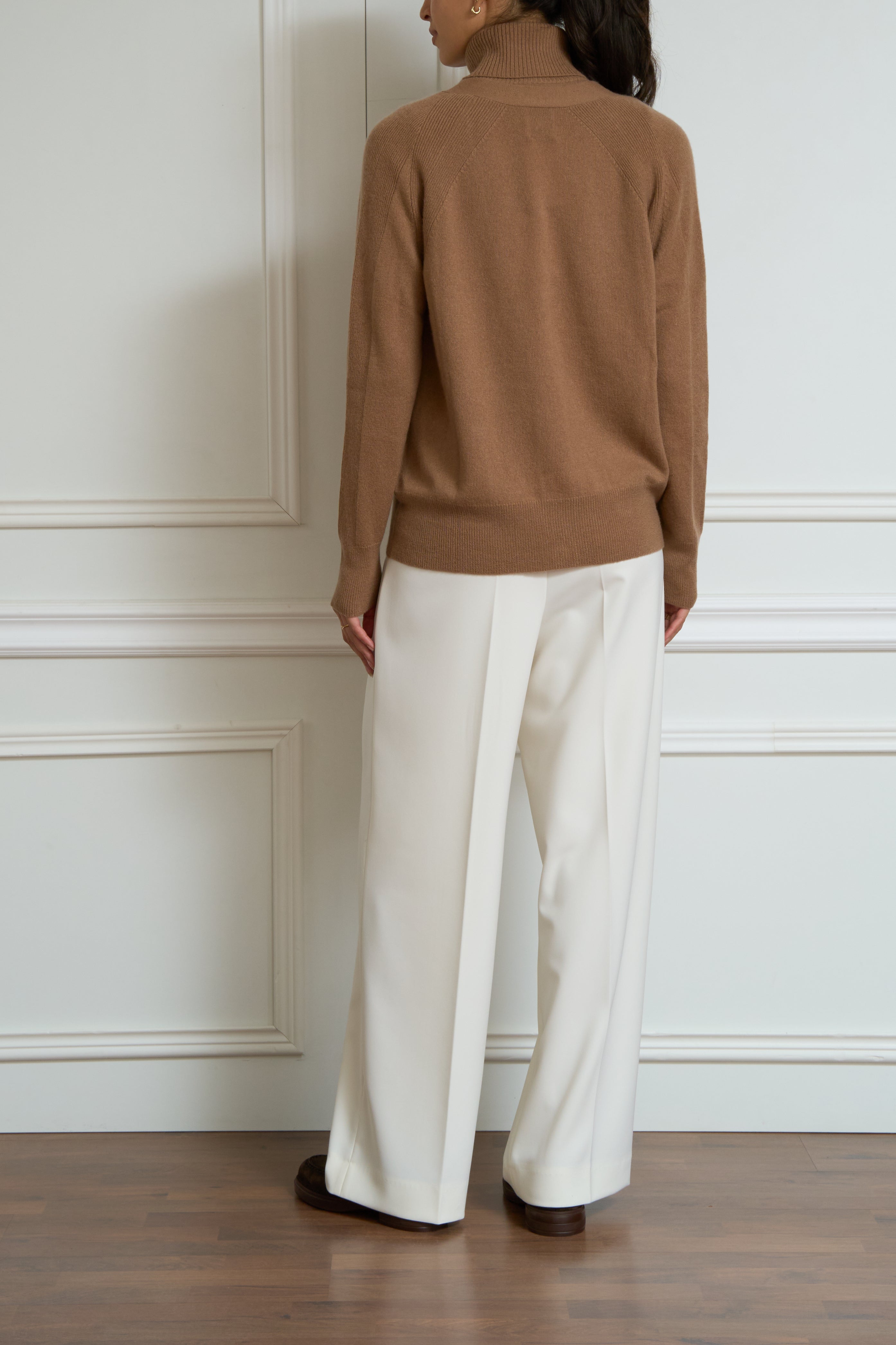 Cashmere cardigan in camel