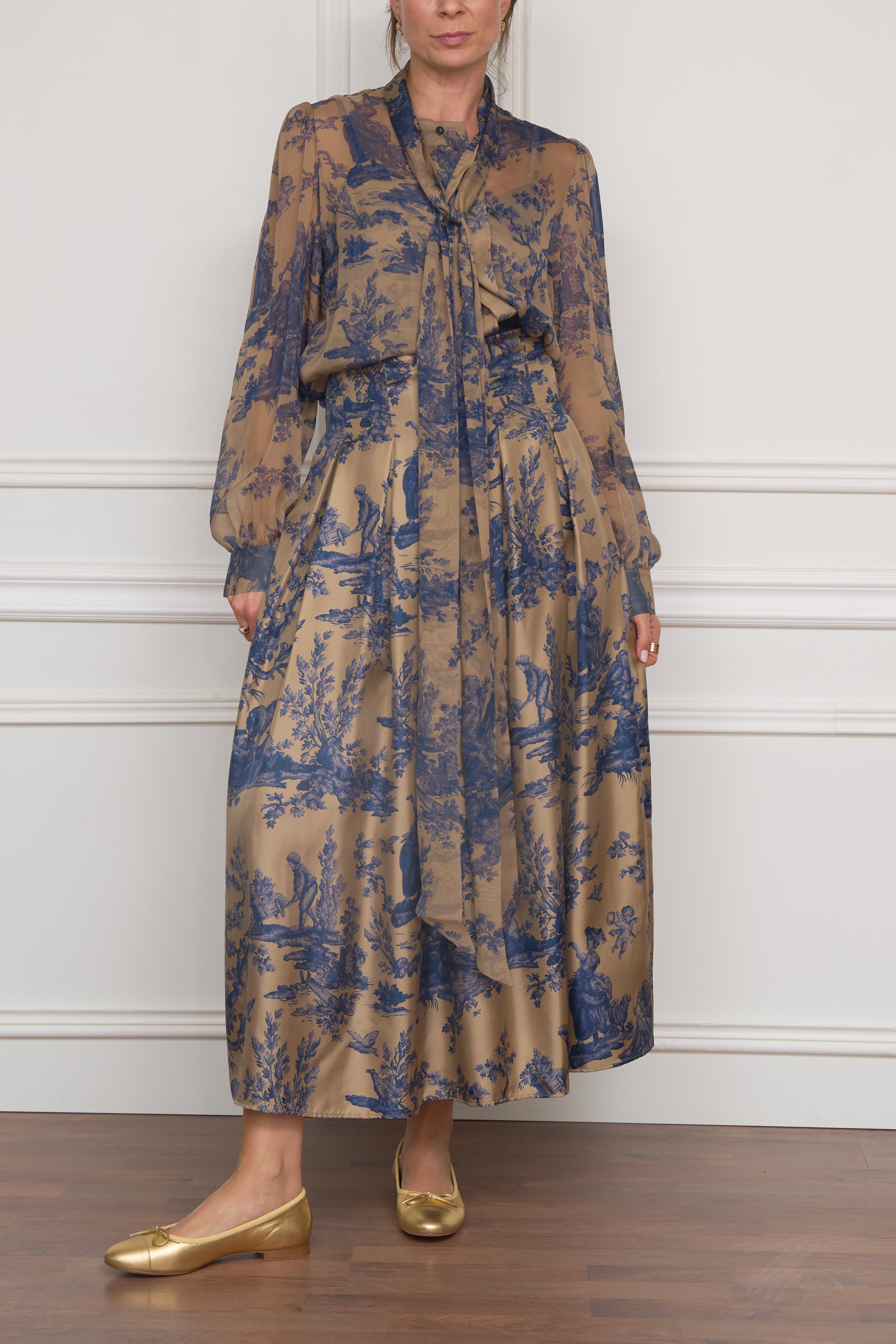 Seidenrock in beige/blau