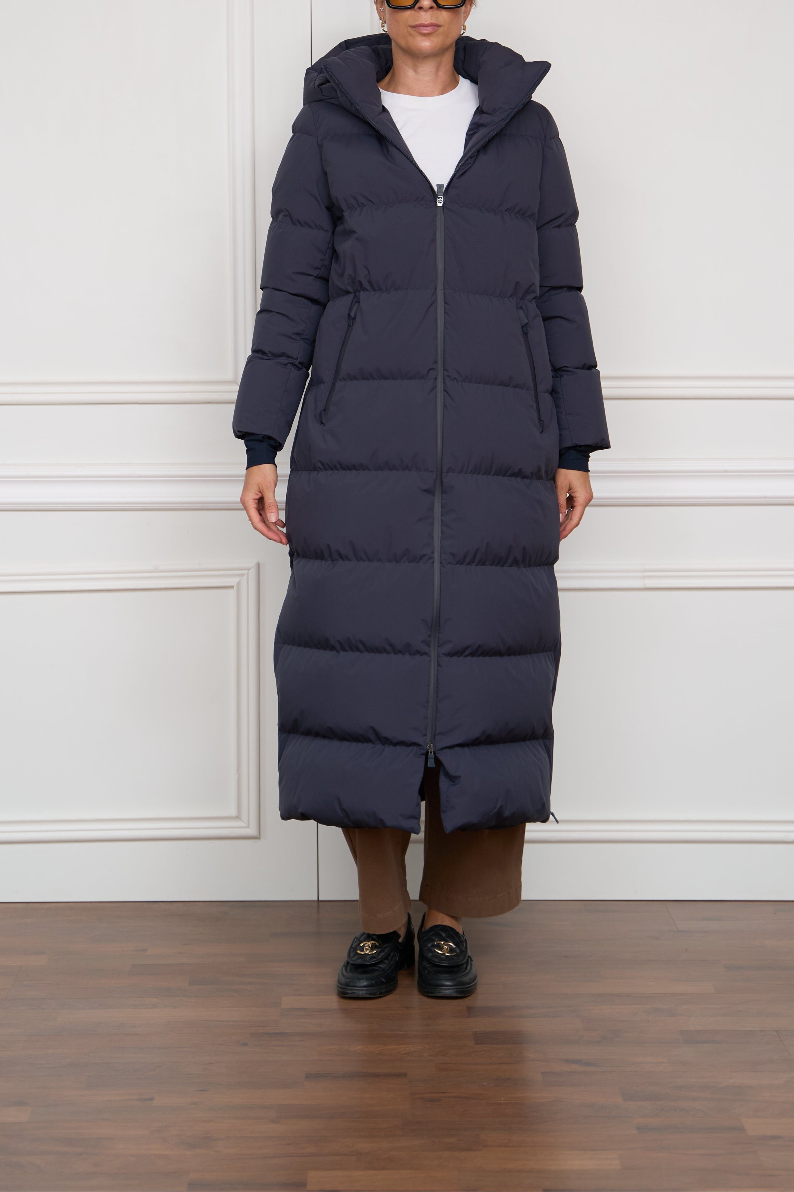 Short down jacket in blue/white