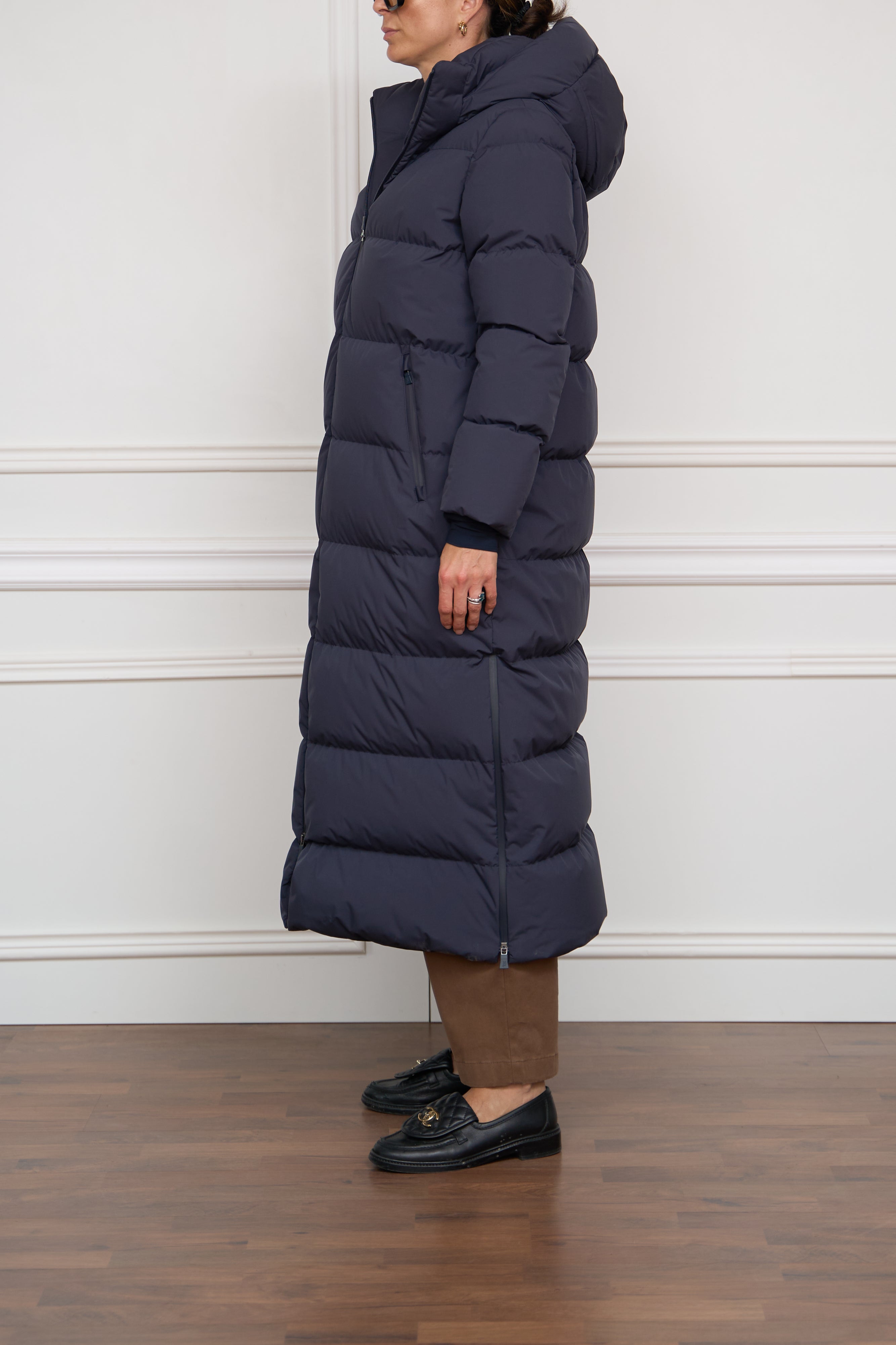 Short down jacket in blue/white