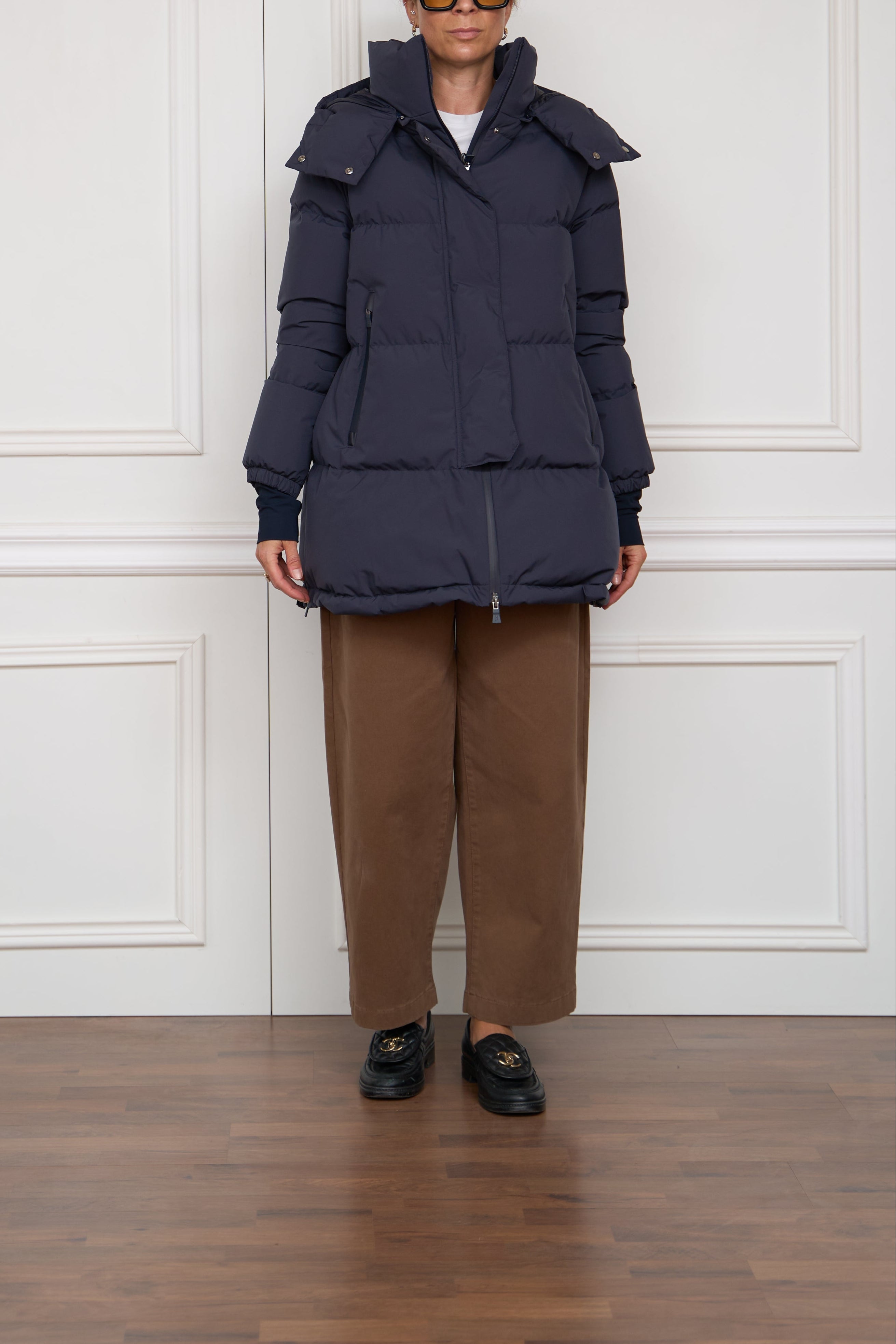 Short down jacket in blue/white