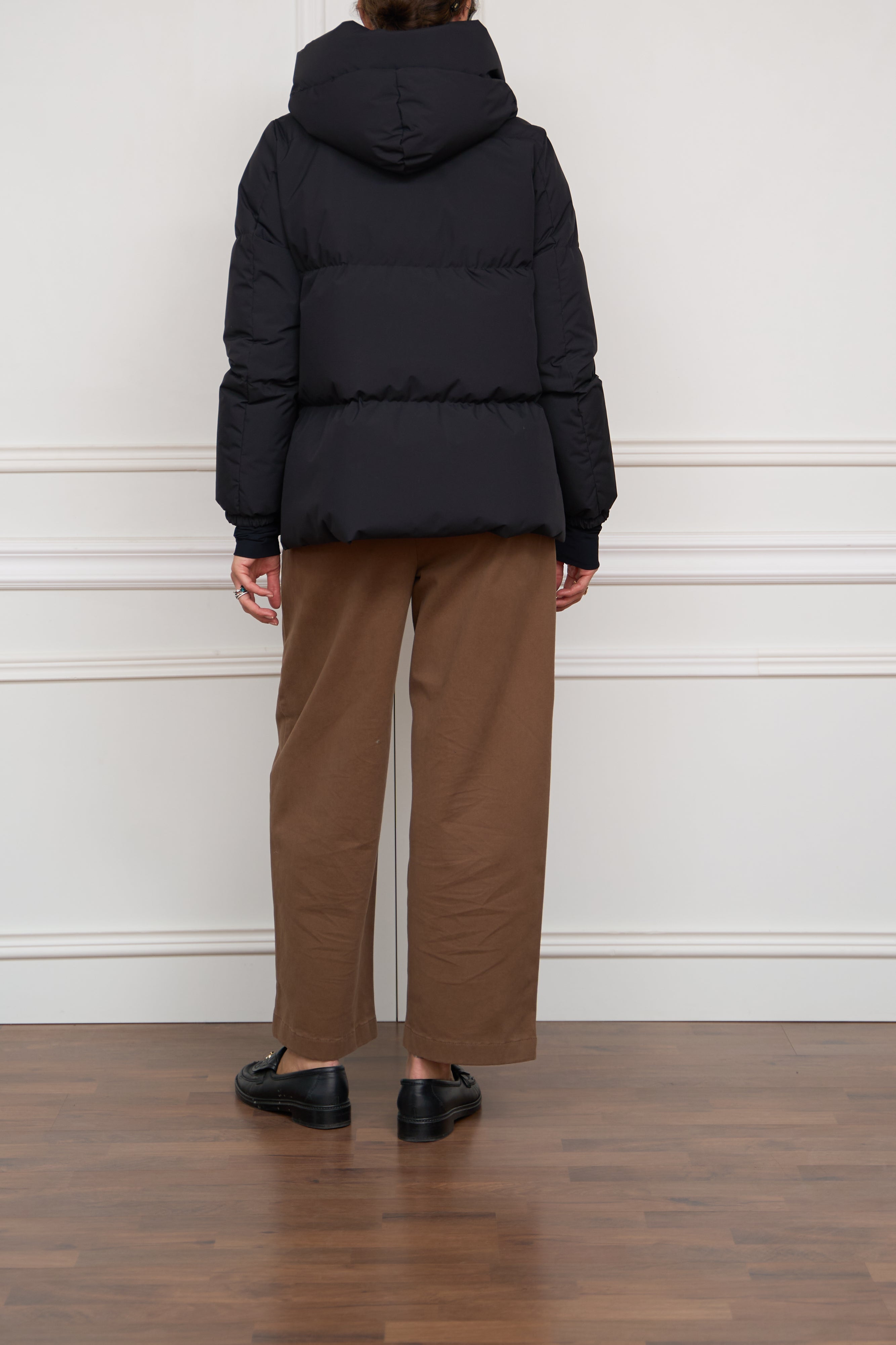 Short down jacket in blue/white