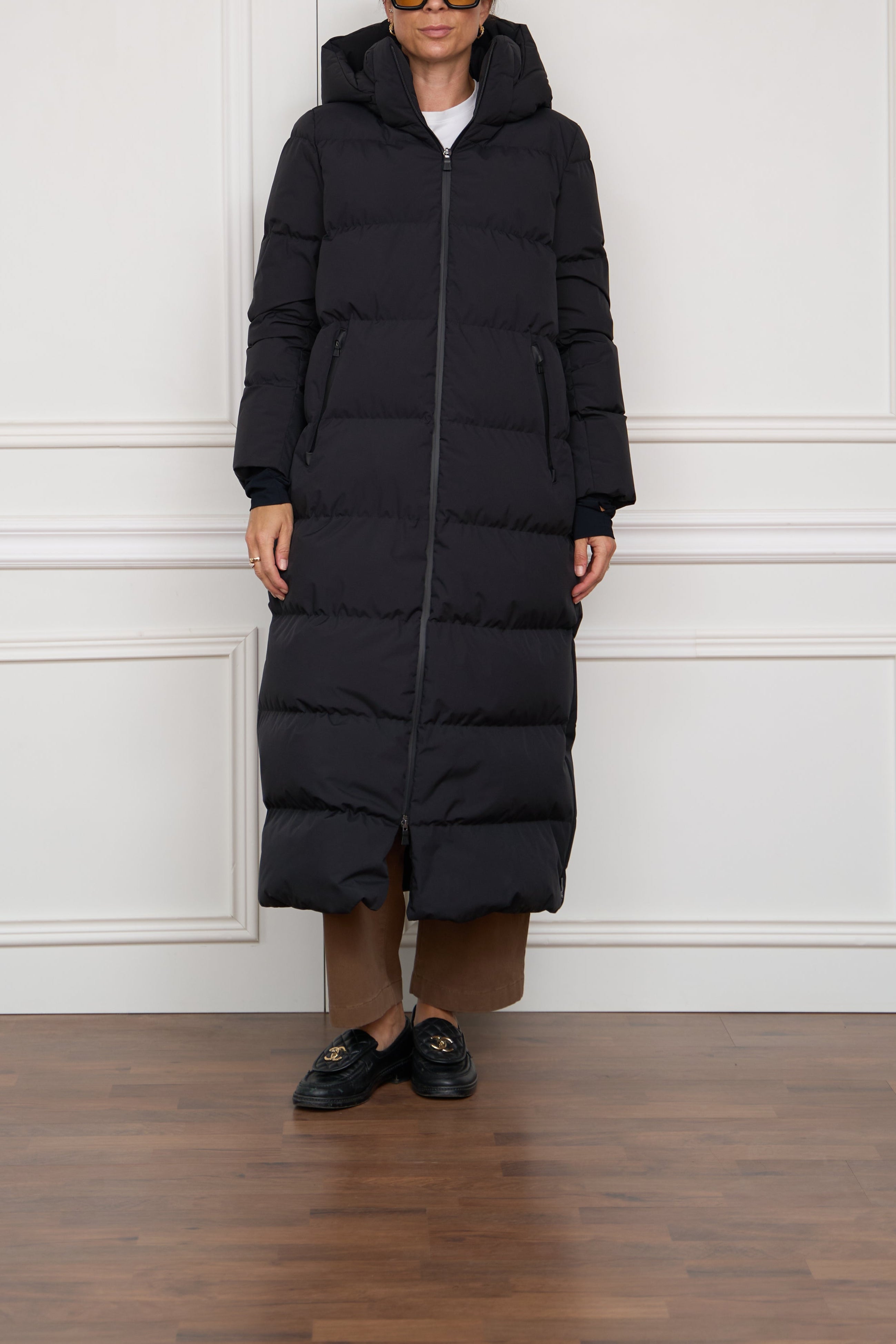 Short down jacket in blue/white
