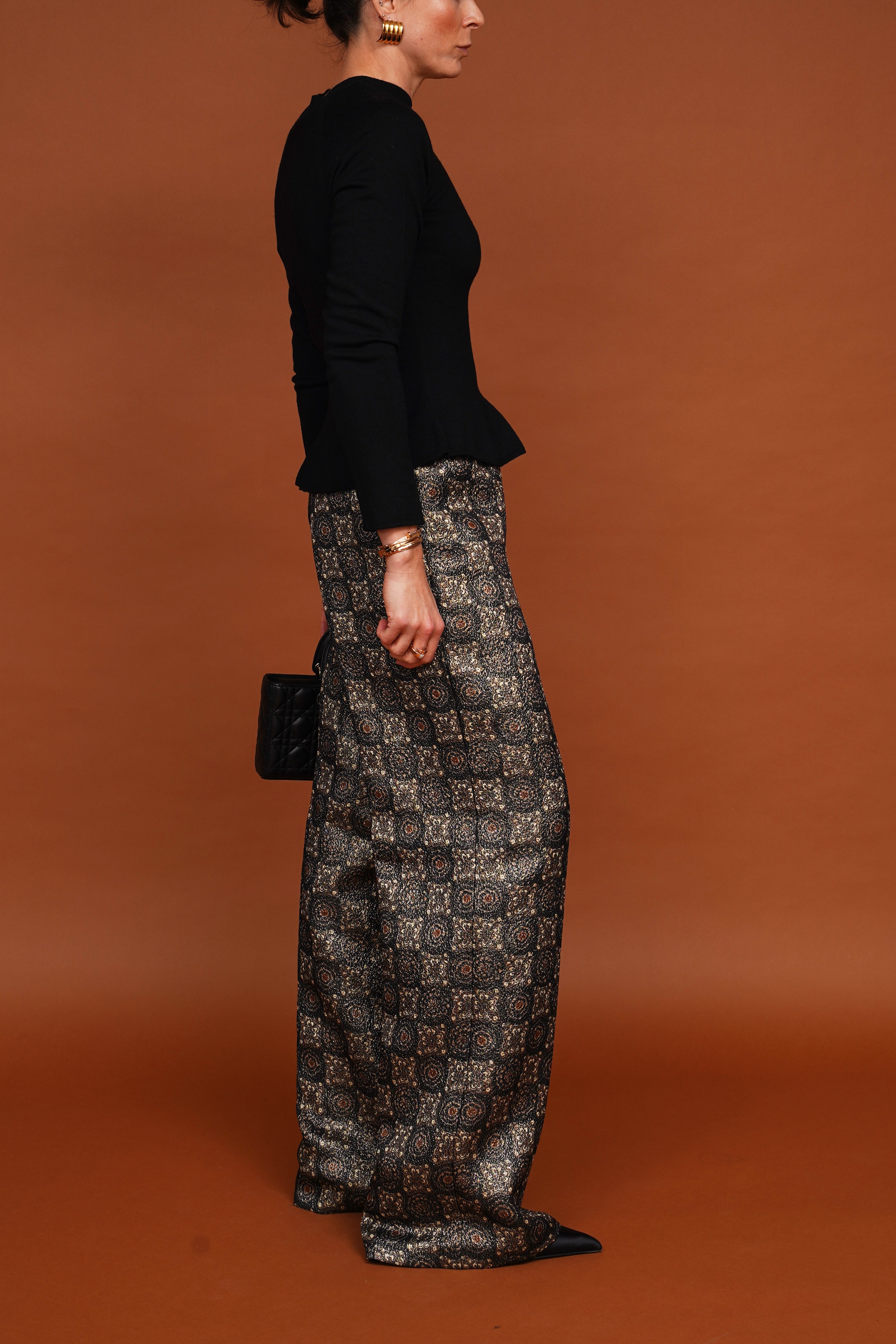 Wollpullover in schwarz