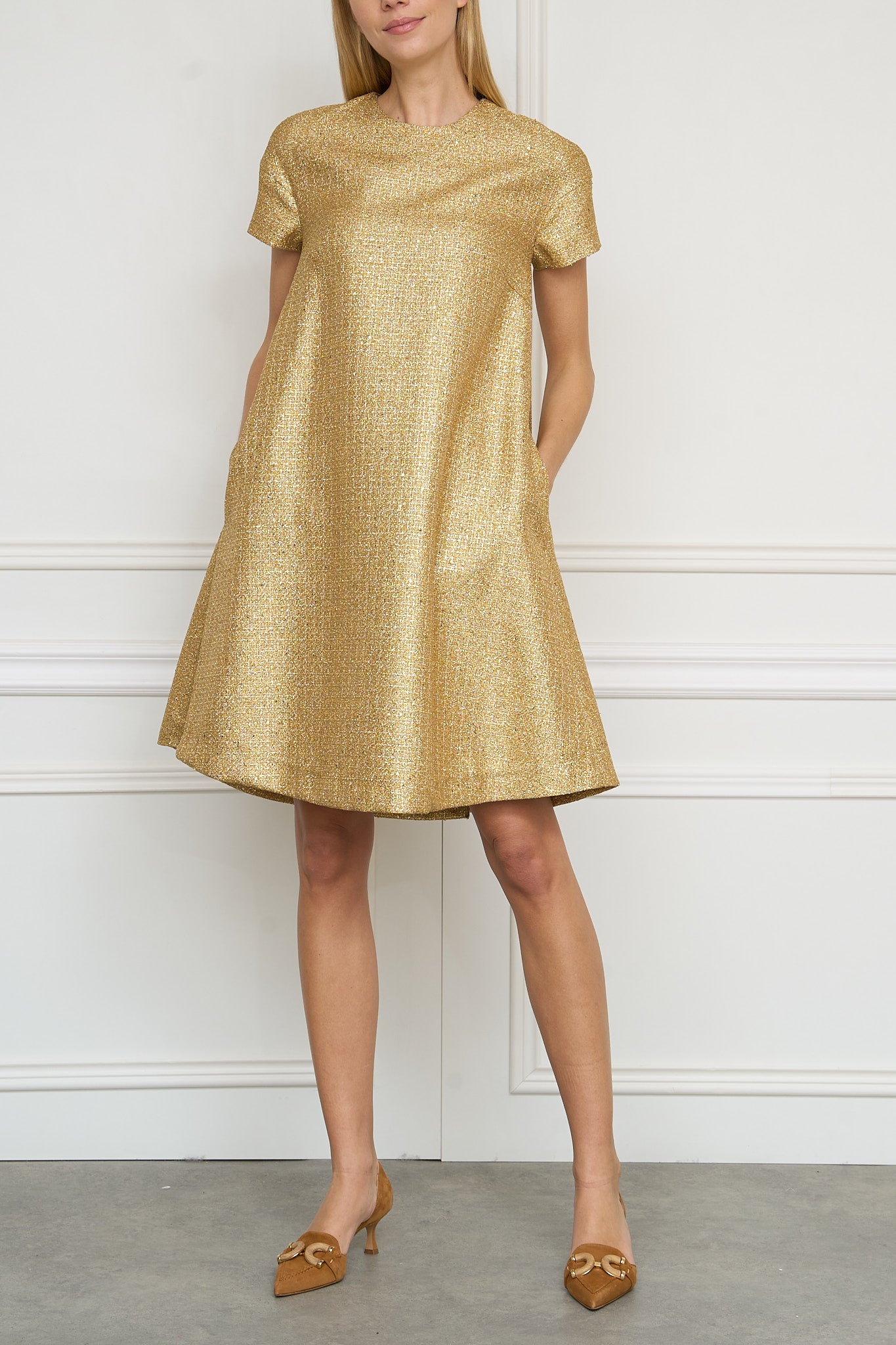 Stukturiertes Kleid in gold