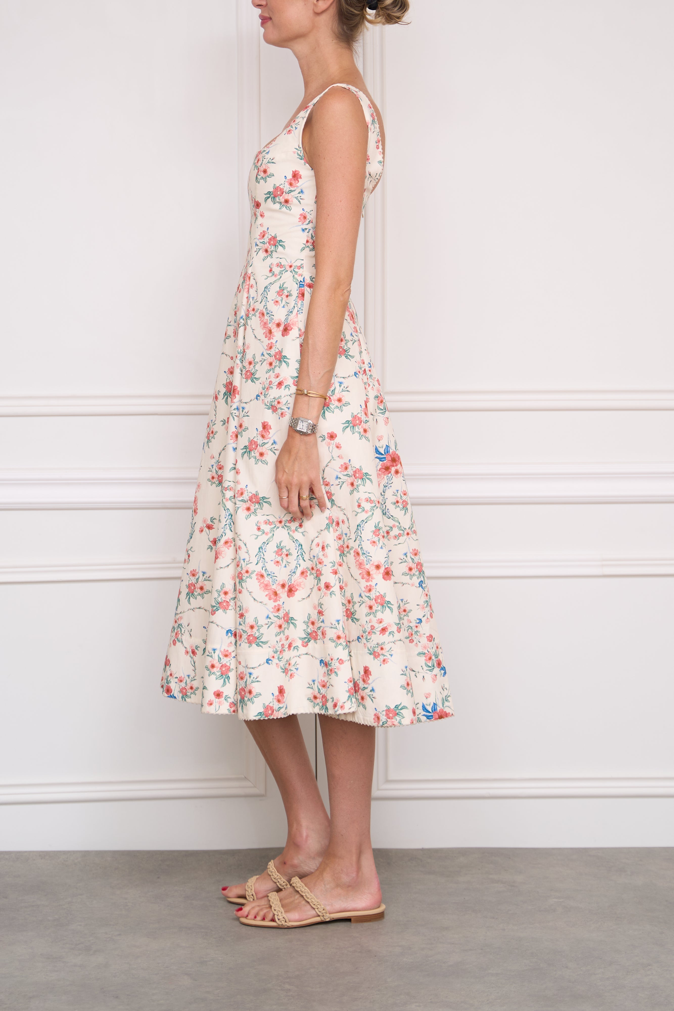Gemustertes Kleid in beige