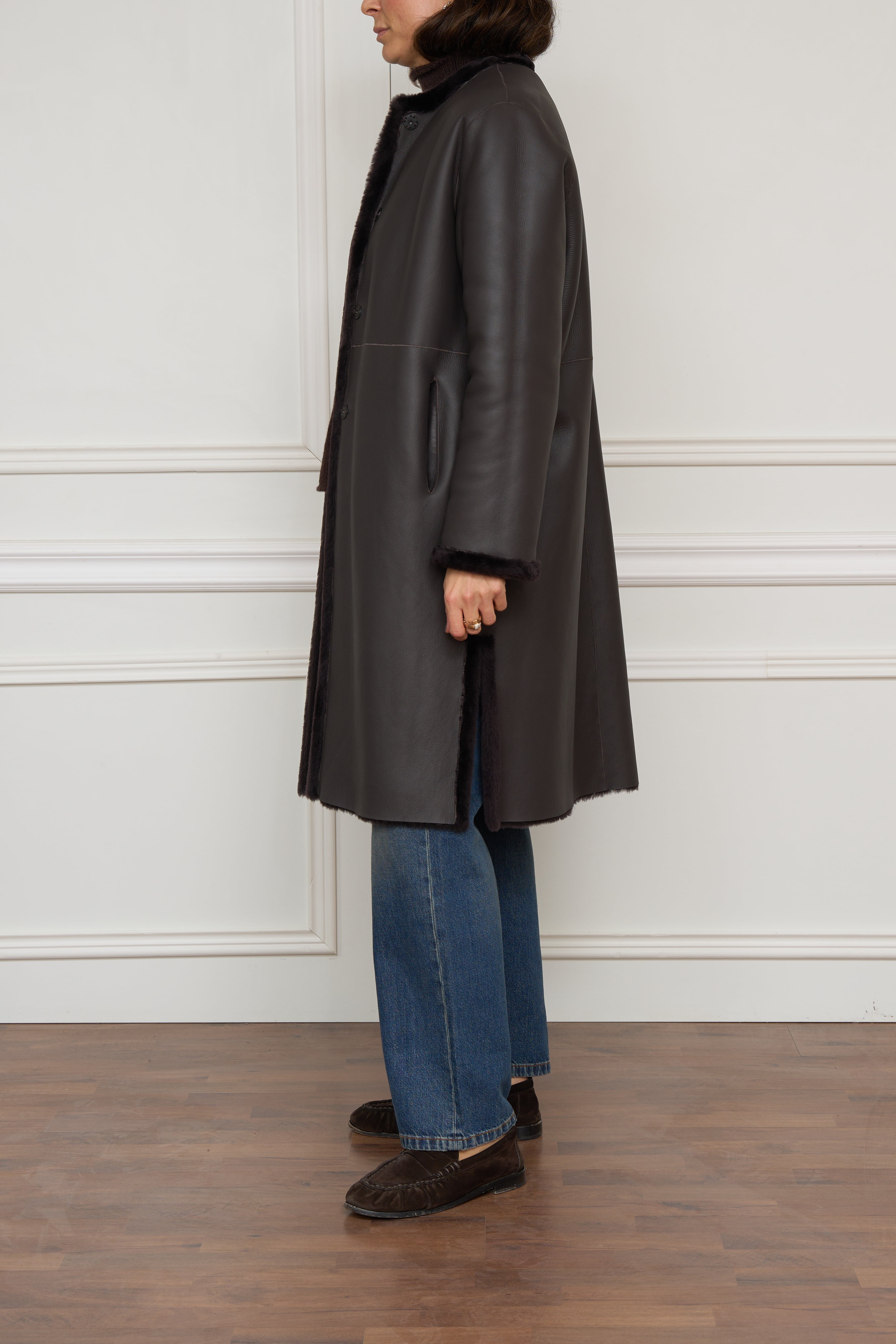 Wendemantel aus Lammfell und Leder in braun