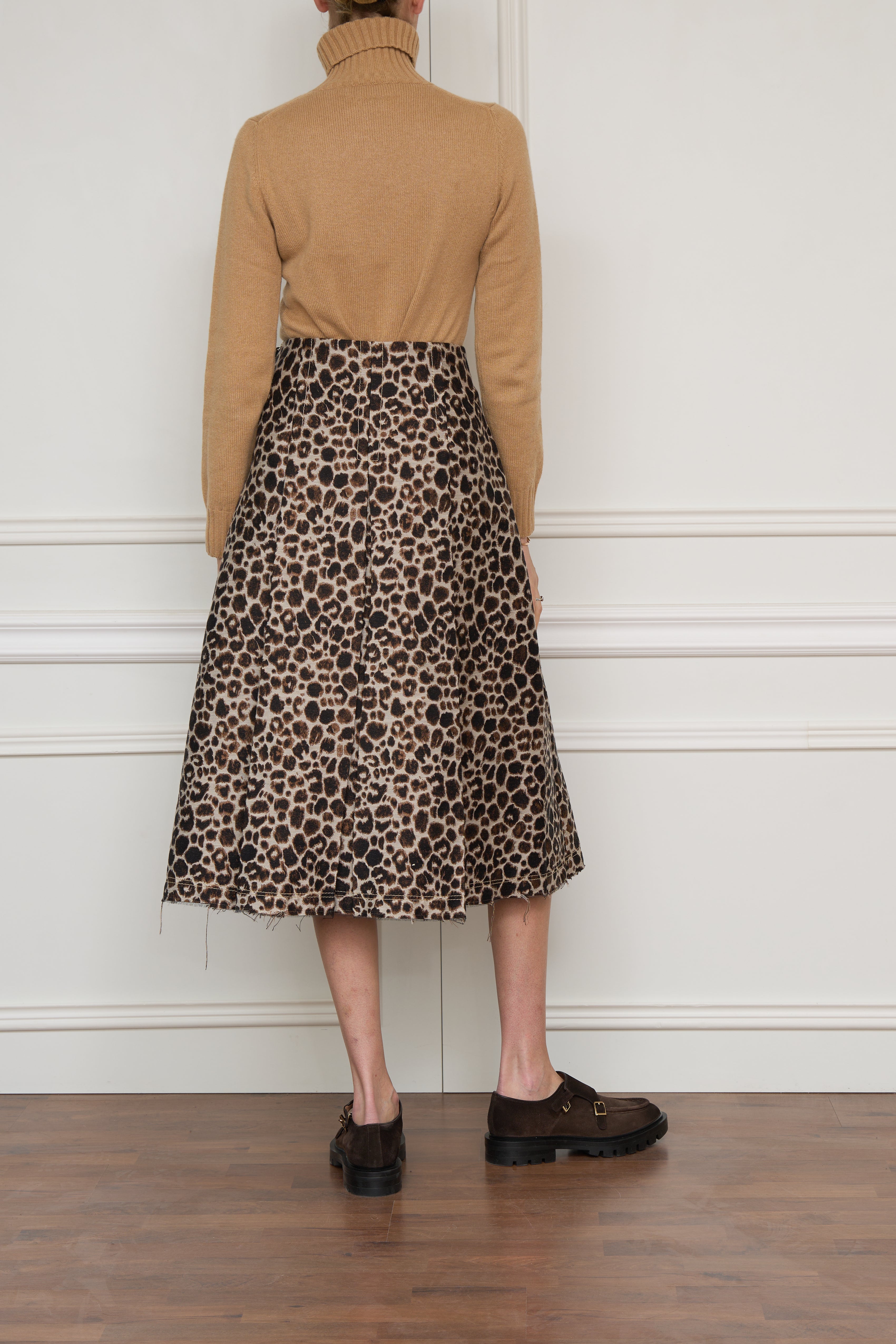 Faltenrock mit Leopardenmuster
