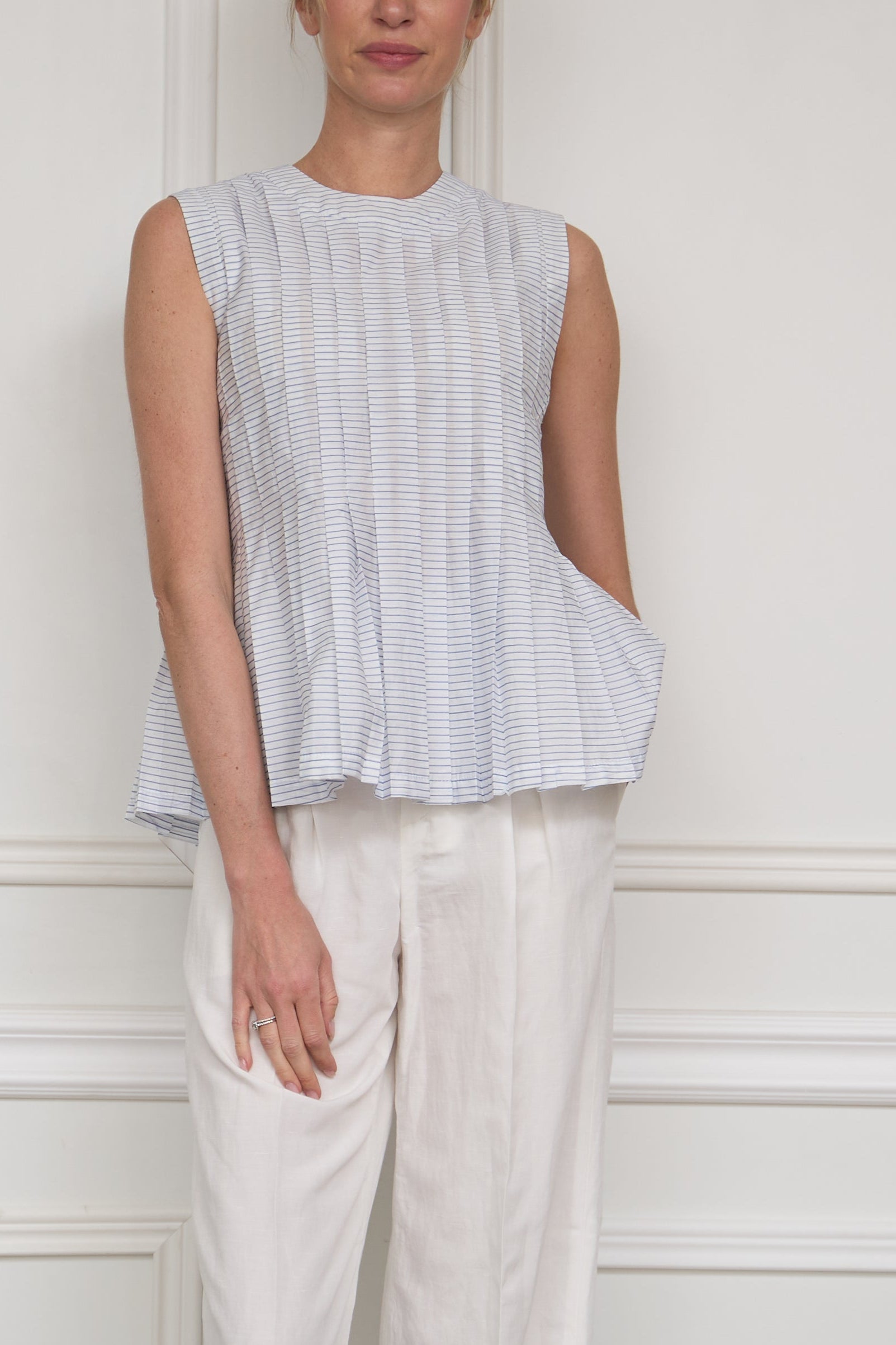 Midi dress with tie tail in yellow 
