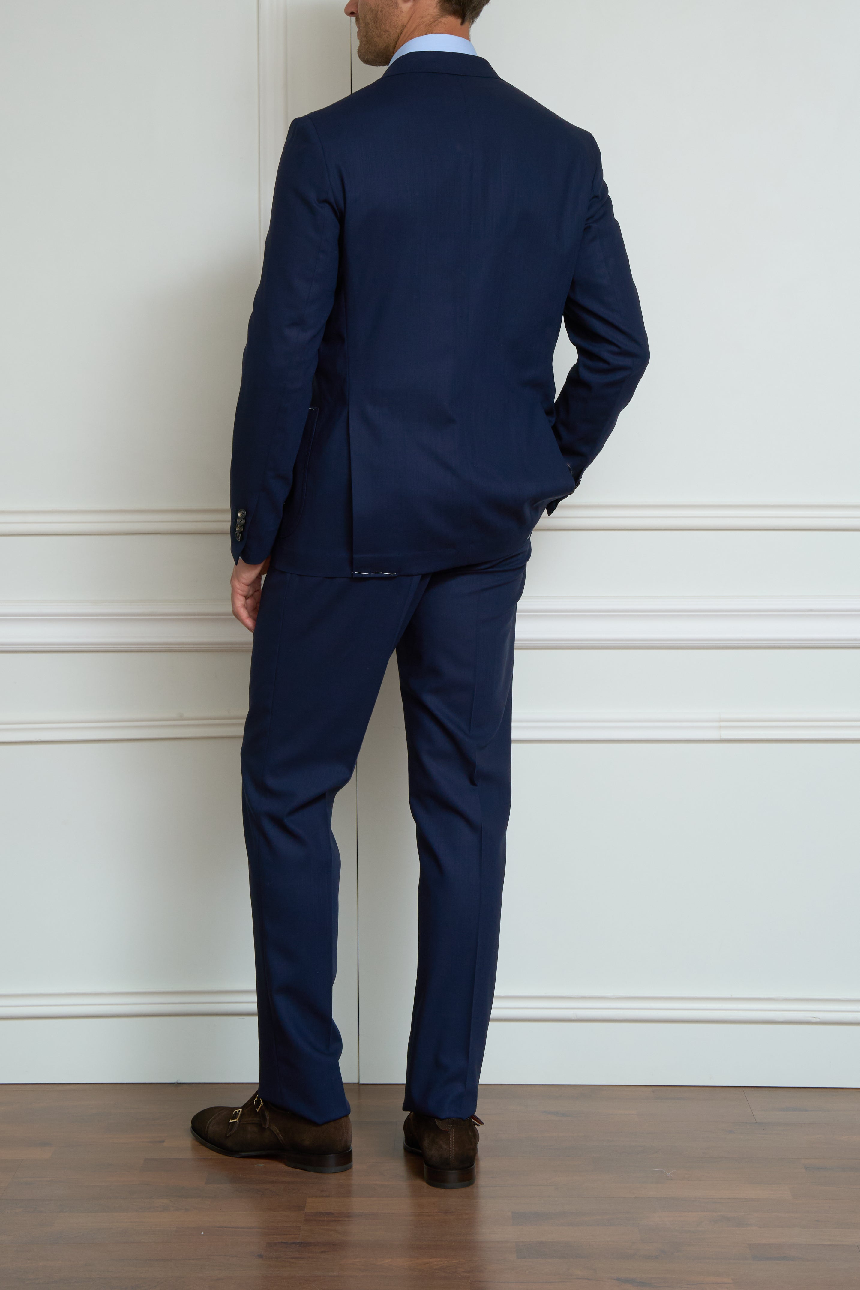 Suit in navy