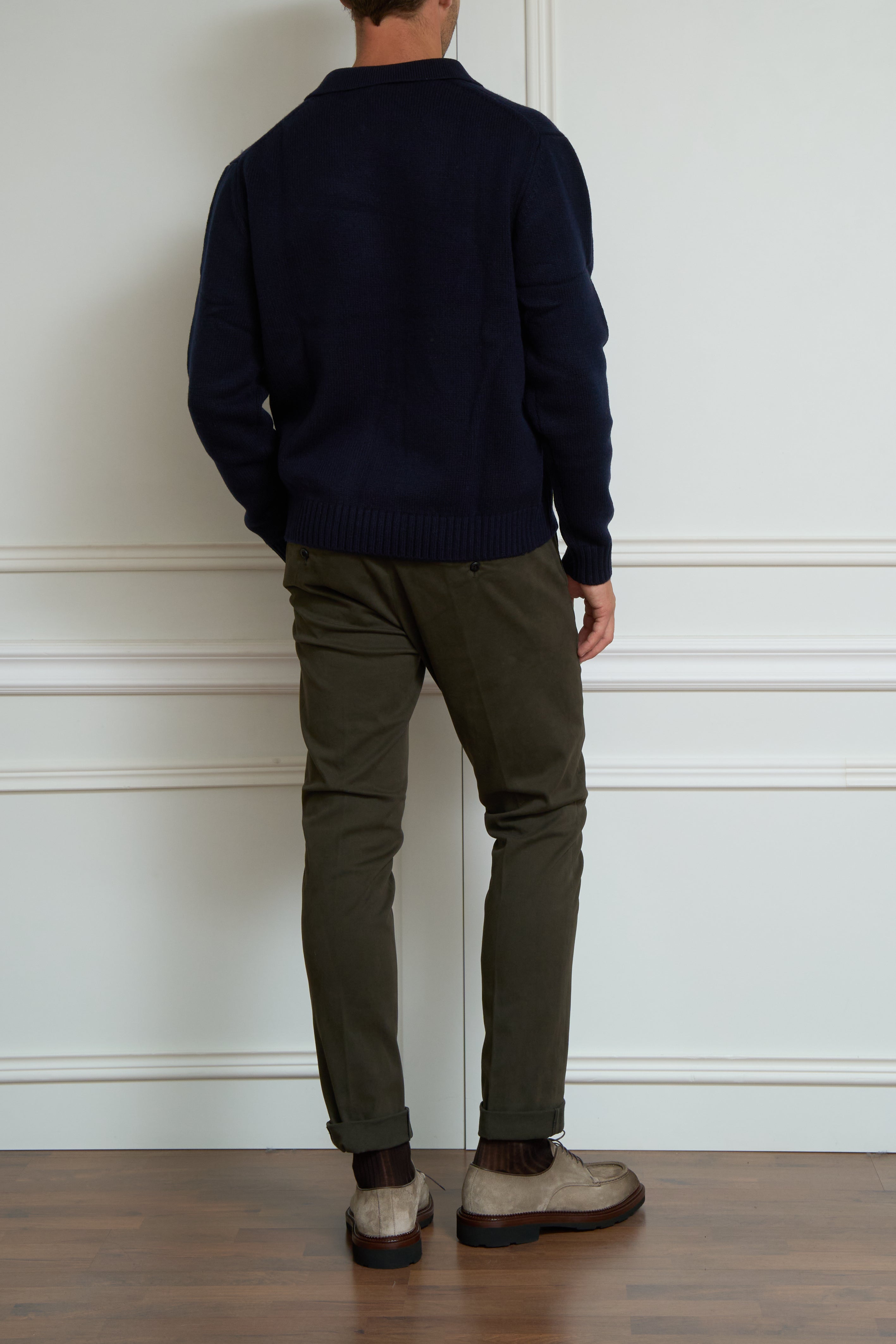 Strickpolo in marine
