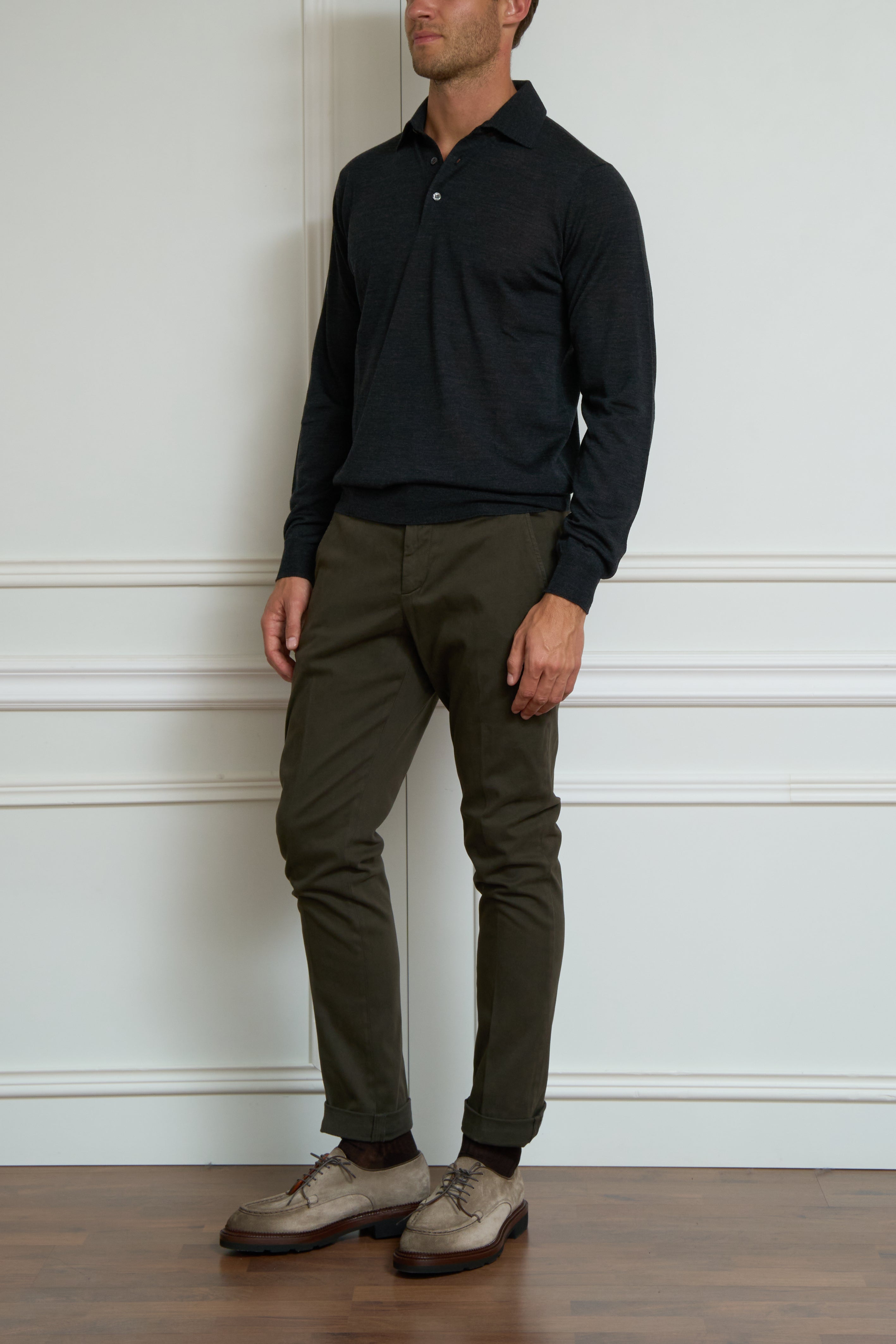 Chino in khakigrün
