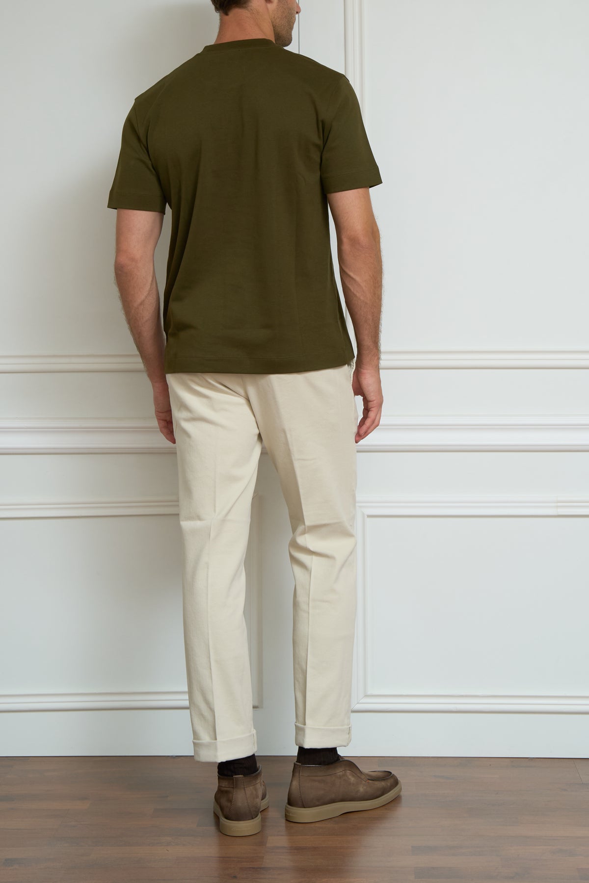 Loose-cut green T-shirt