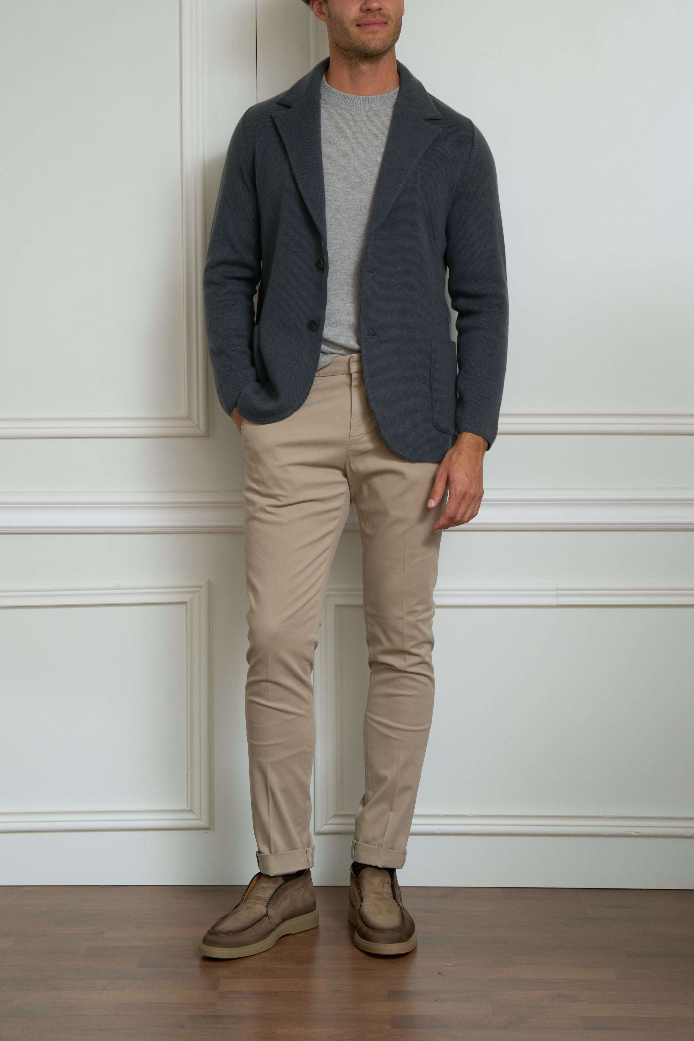 Knitted blazer in grey