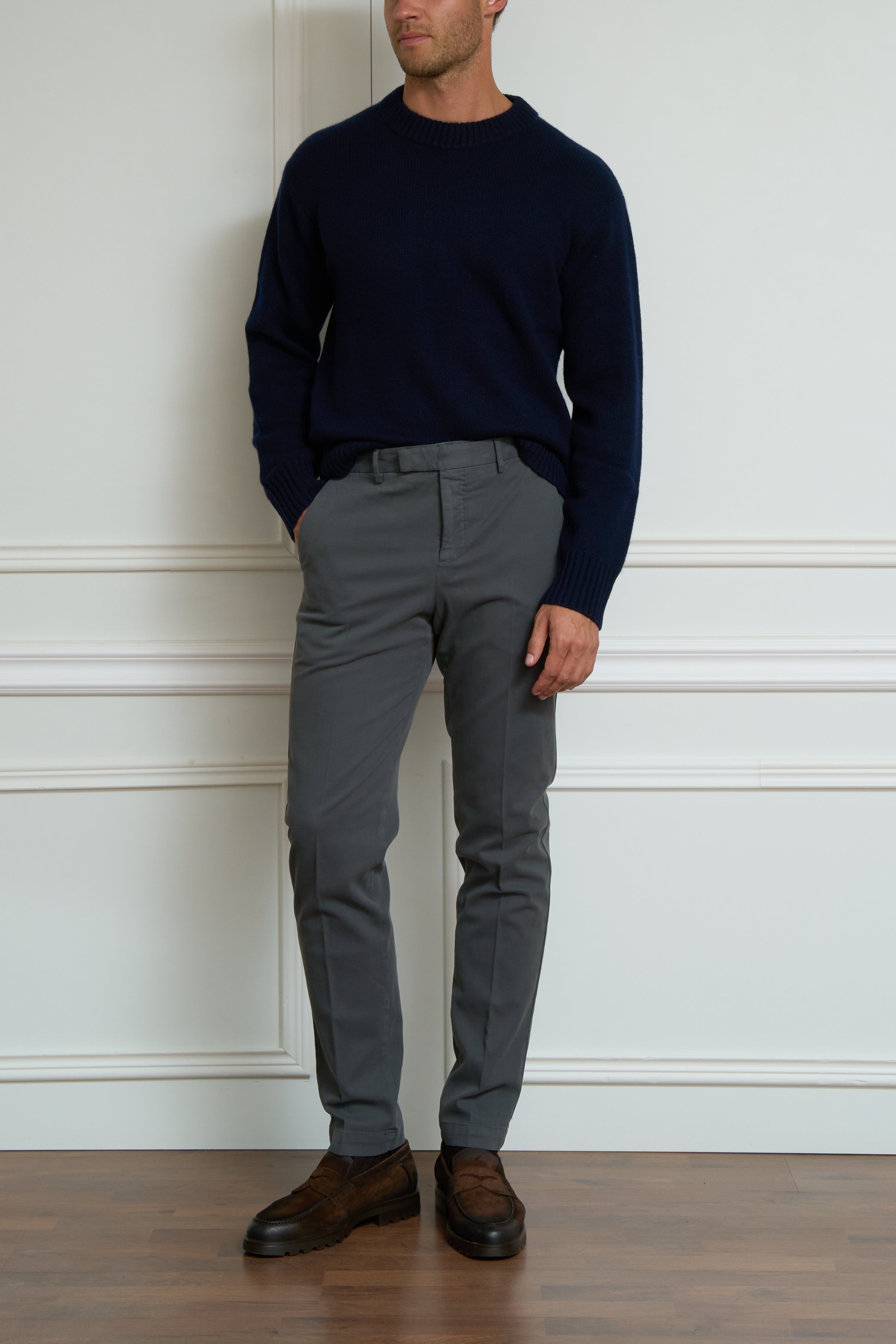 Chino in grau