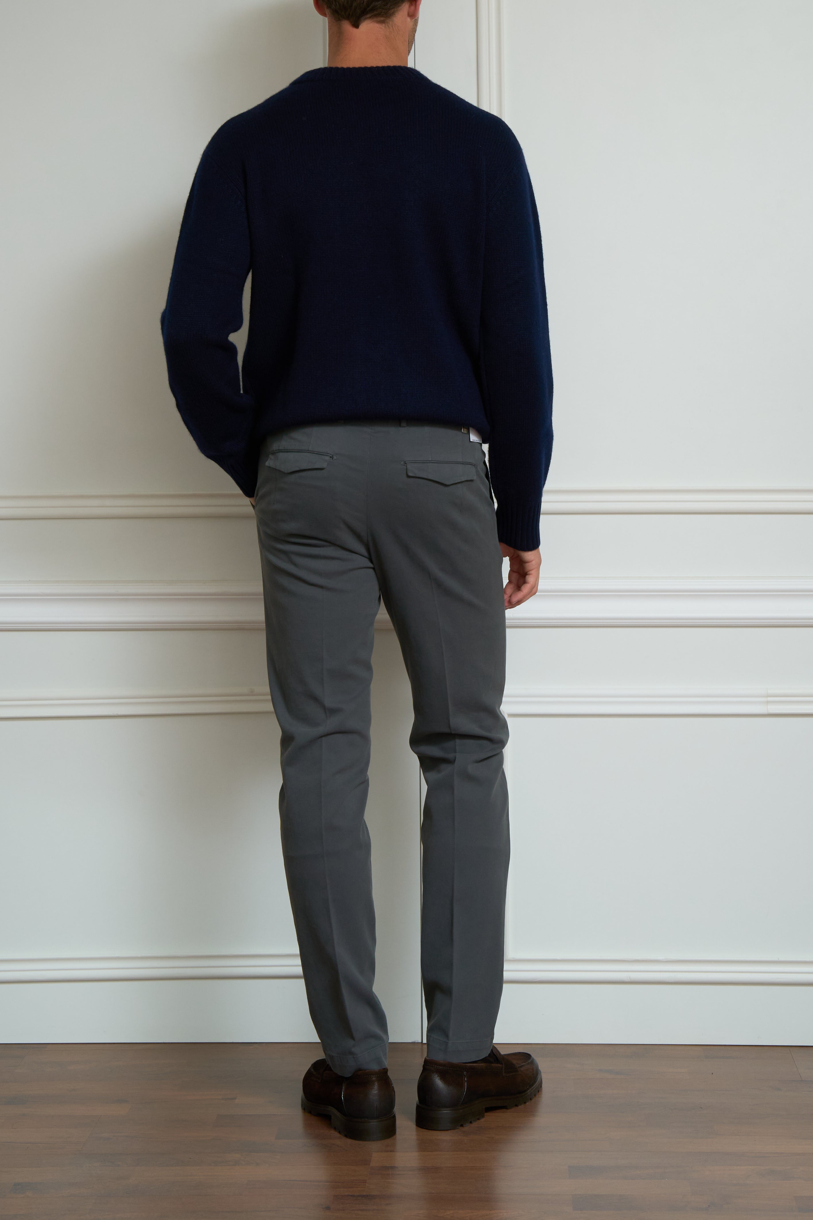 Chino in grau