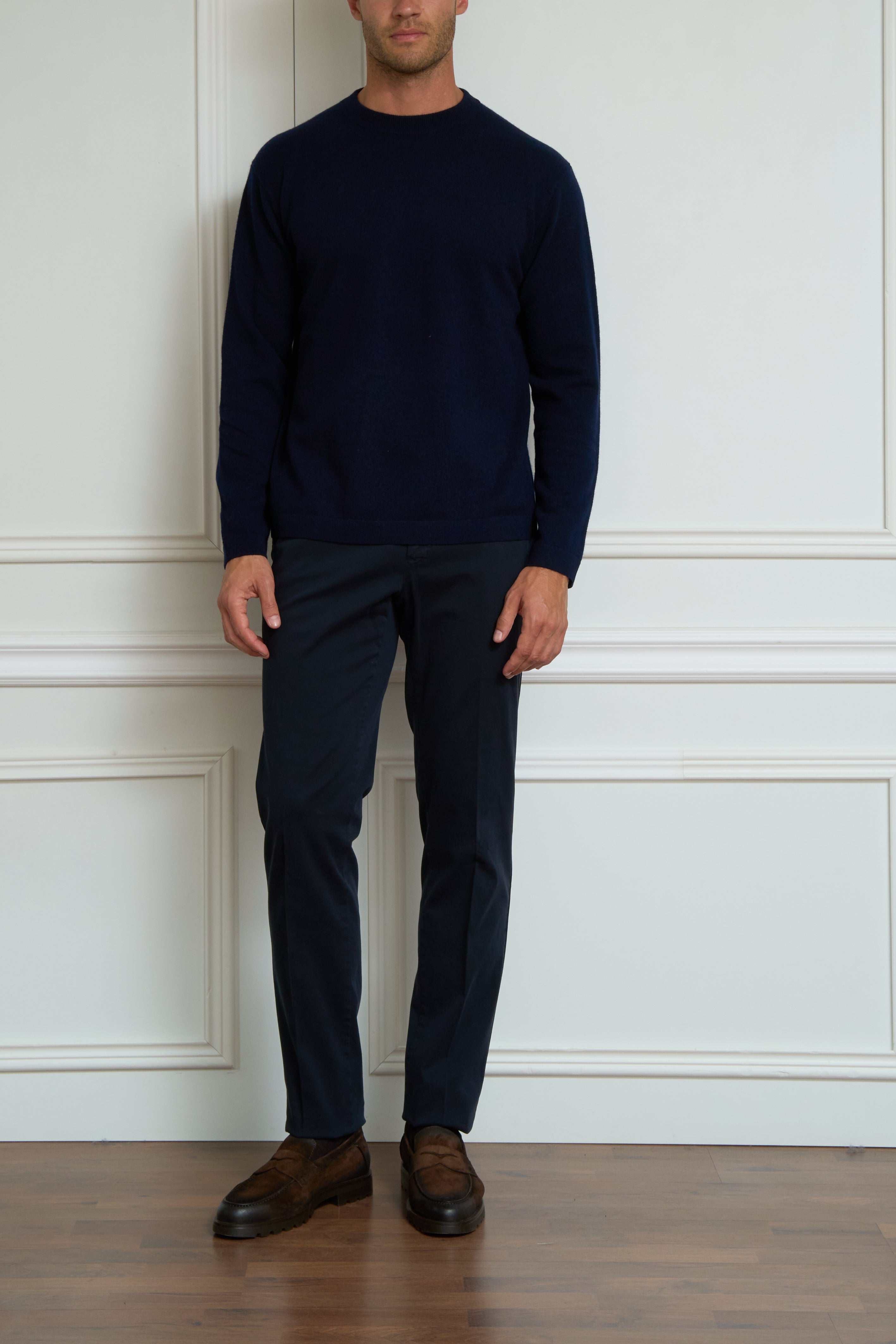 Leichter Pullover in marine