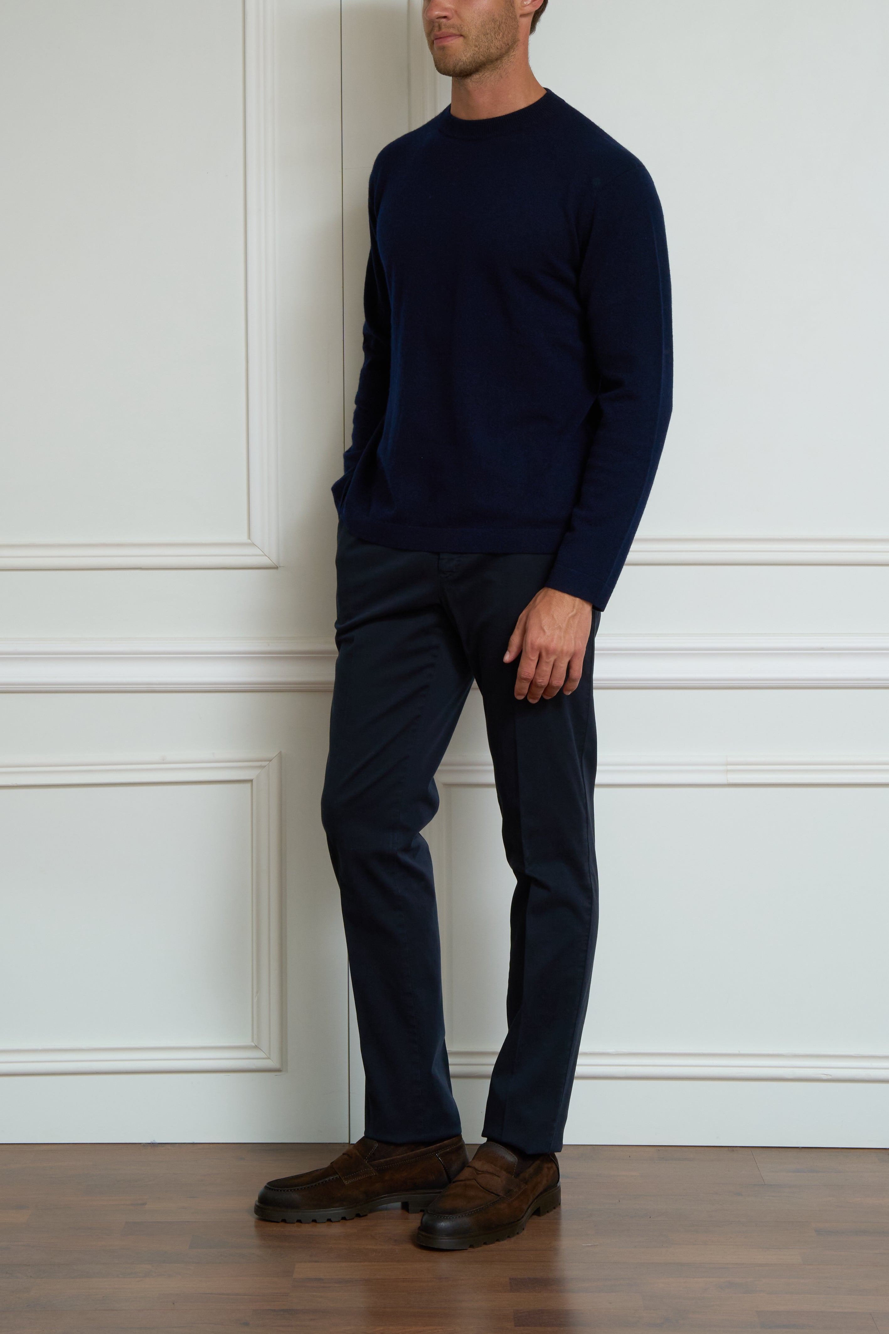 Leichter Pullover in marine