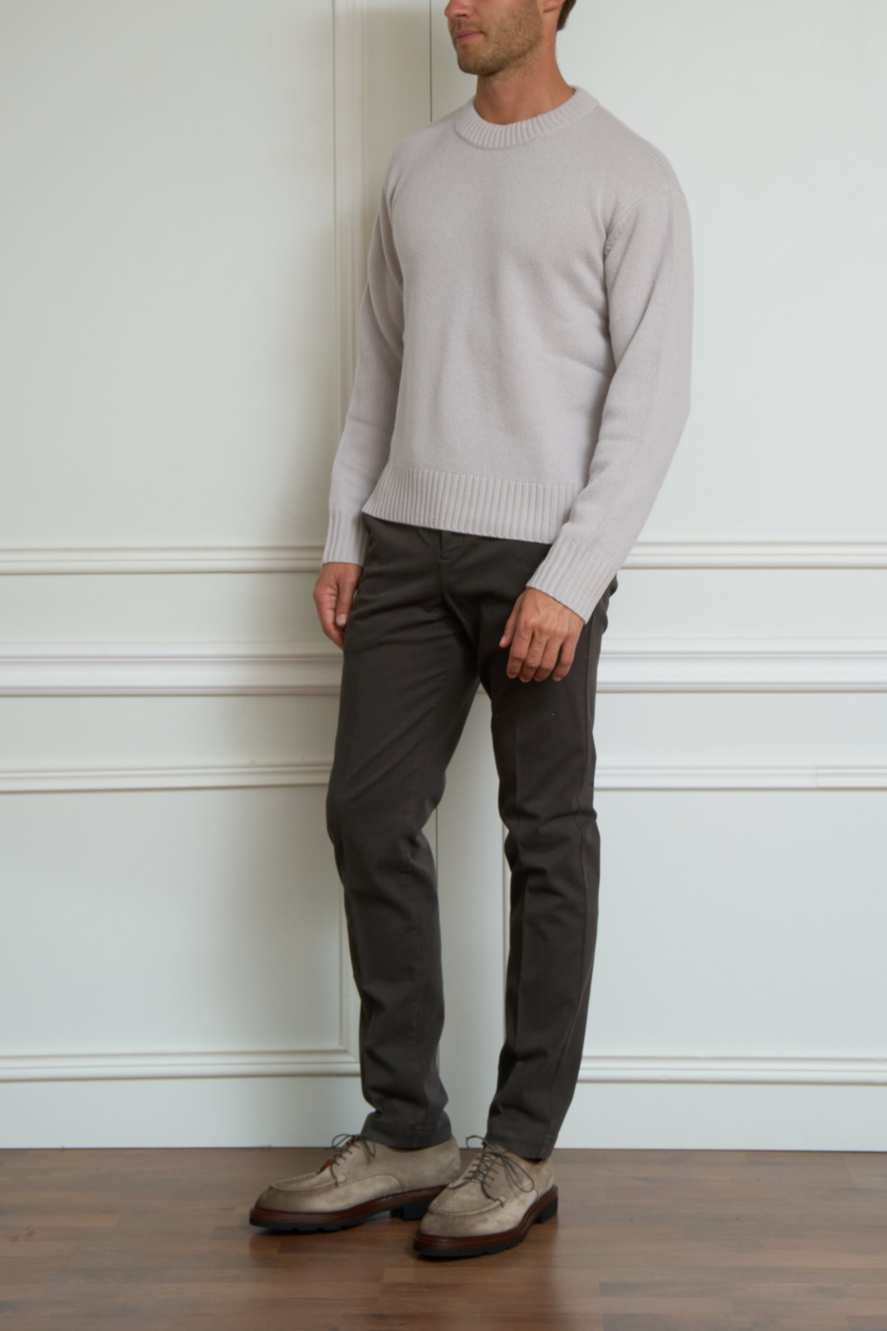 Rippenstrickpullover in stein