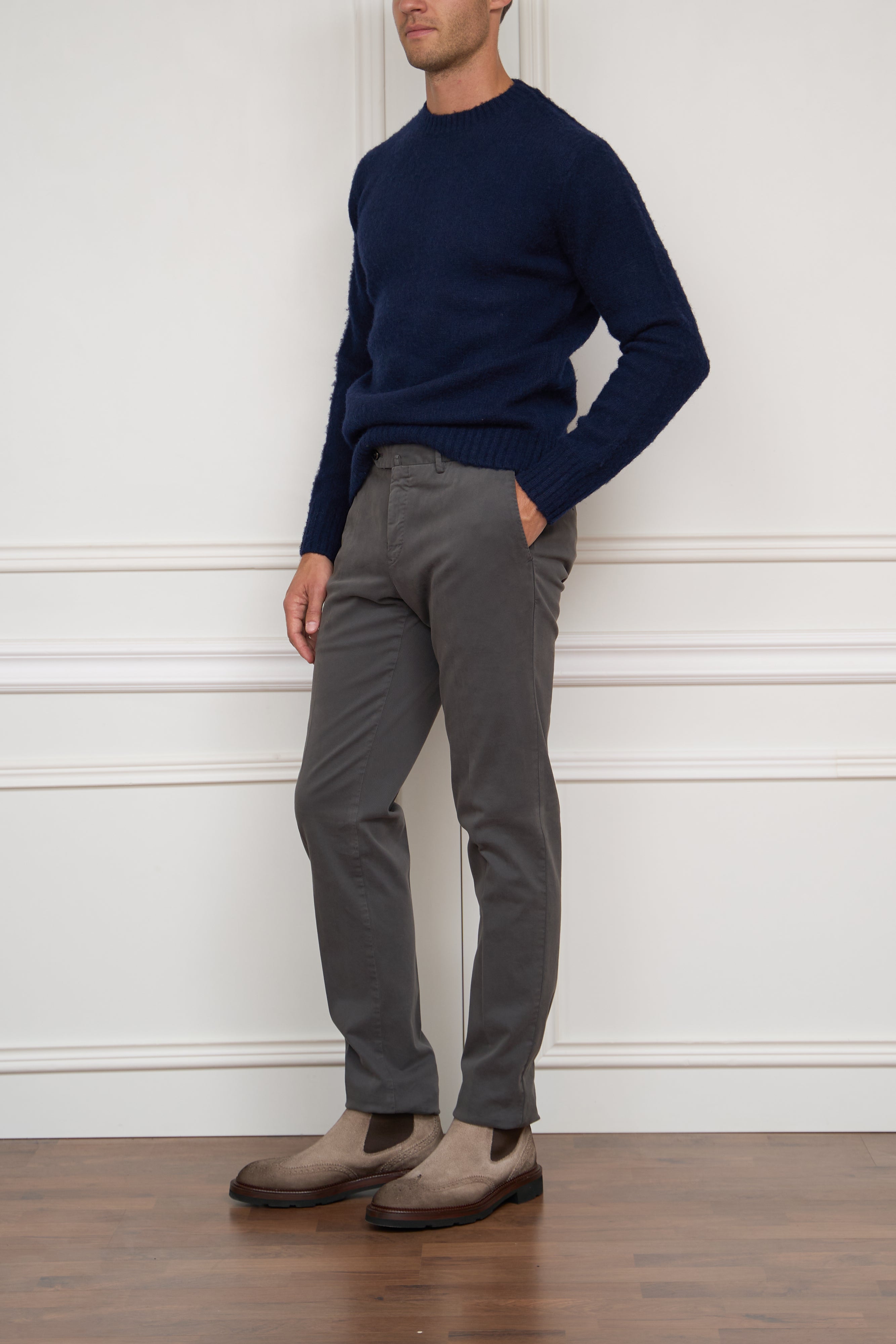 Chino in grau