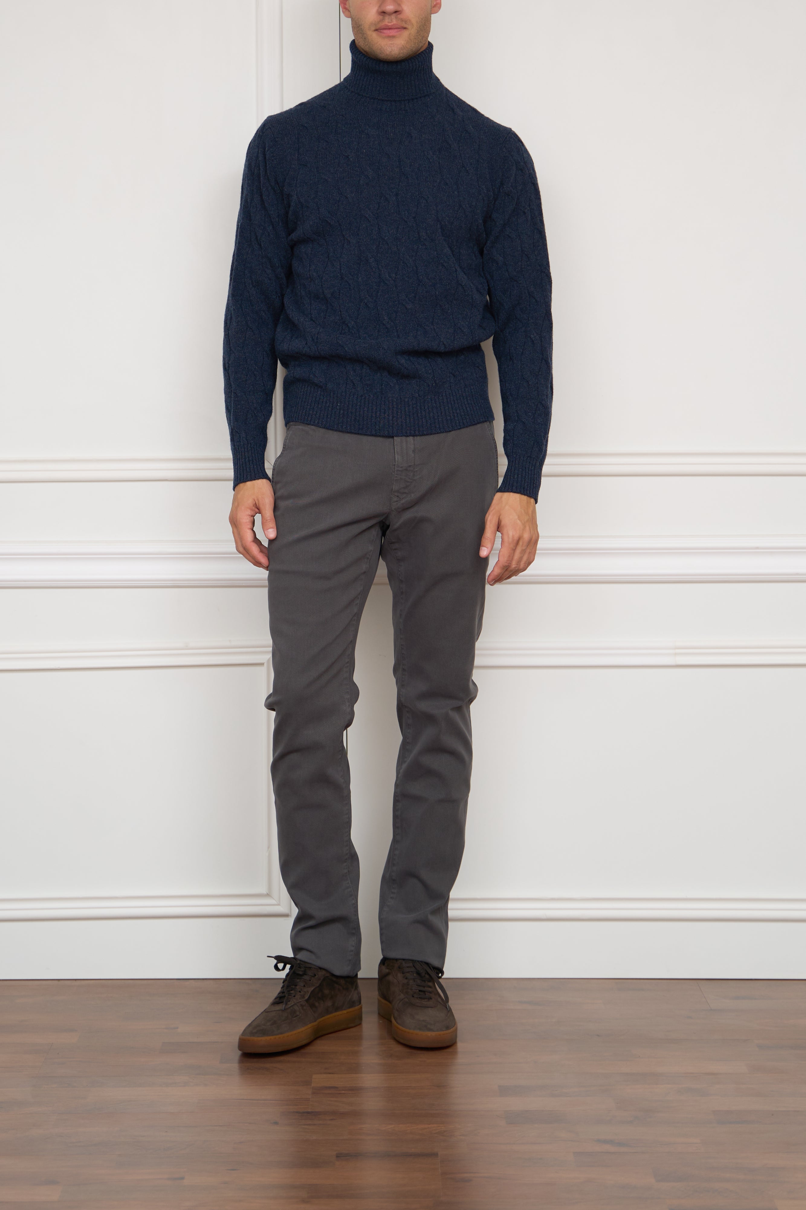 Sweater in grey