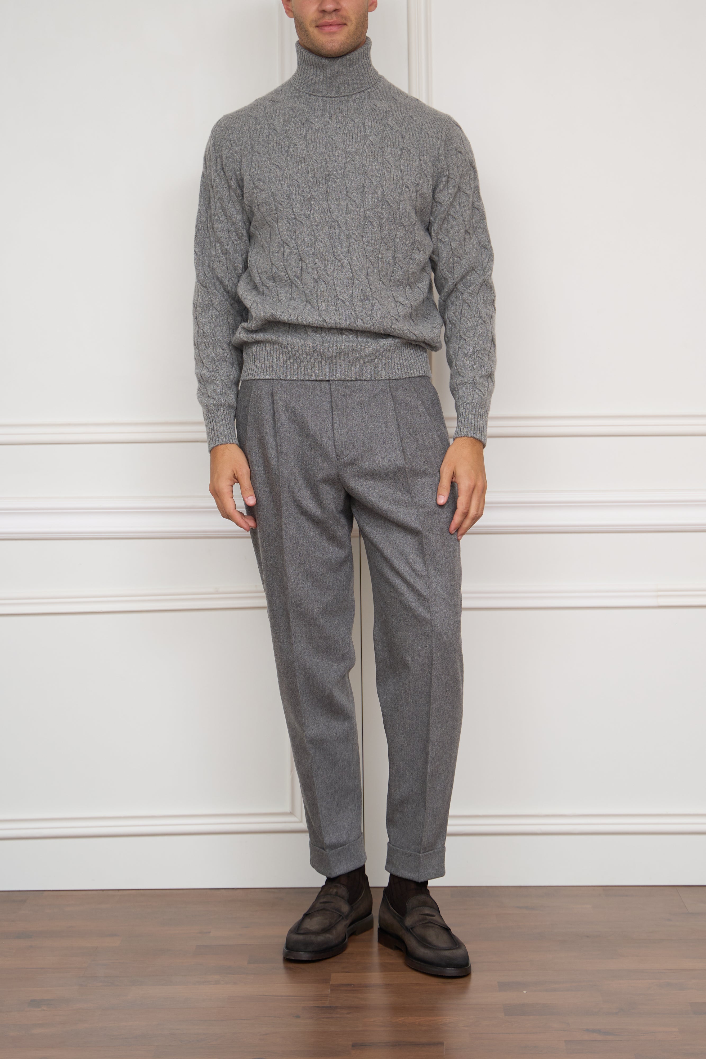 Sweater in grey