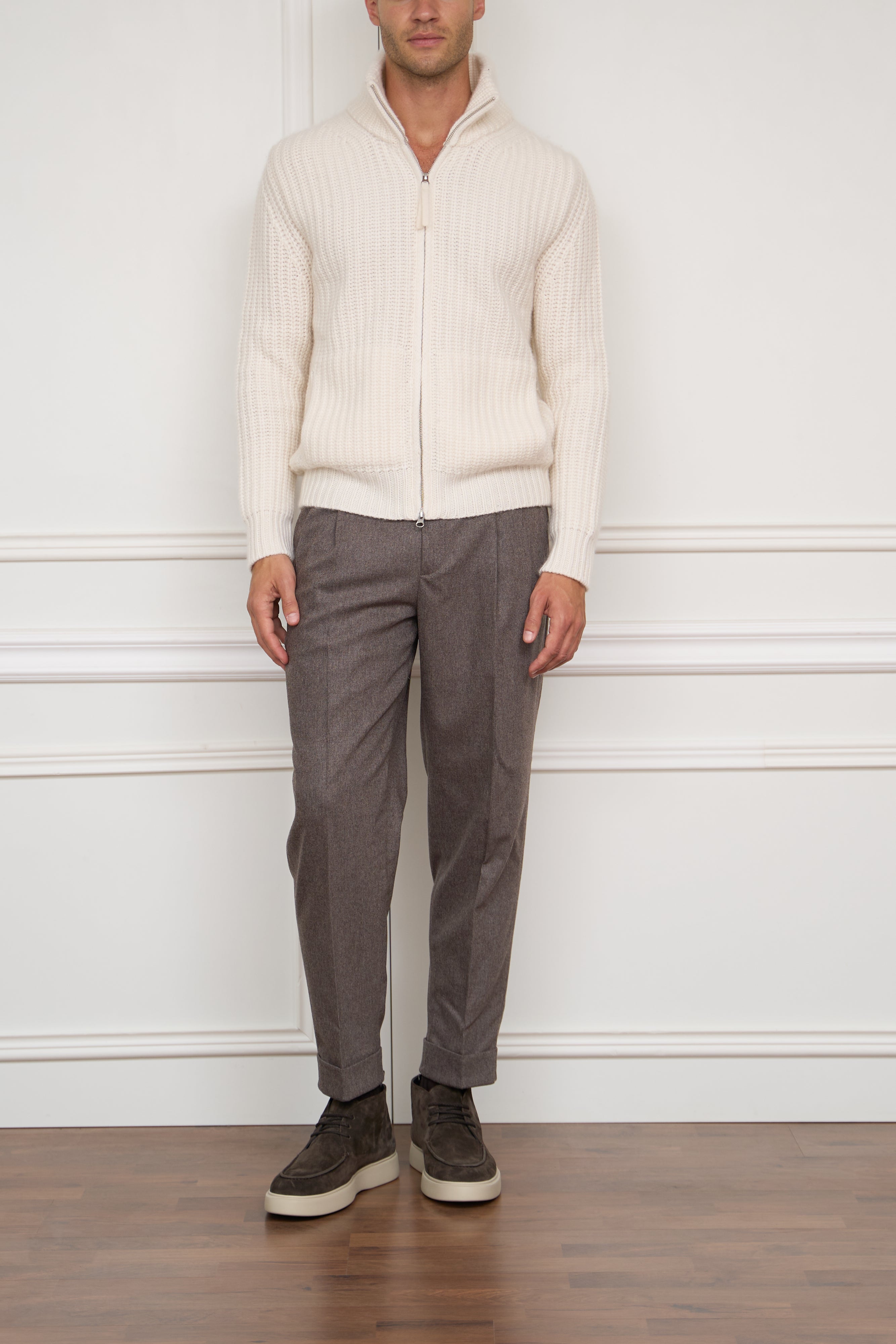 Cashmere sweater in white