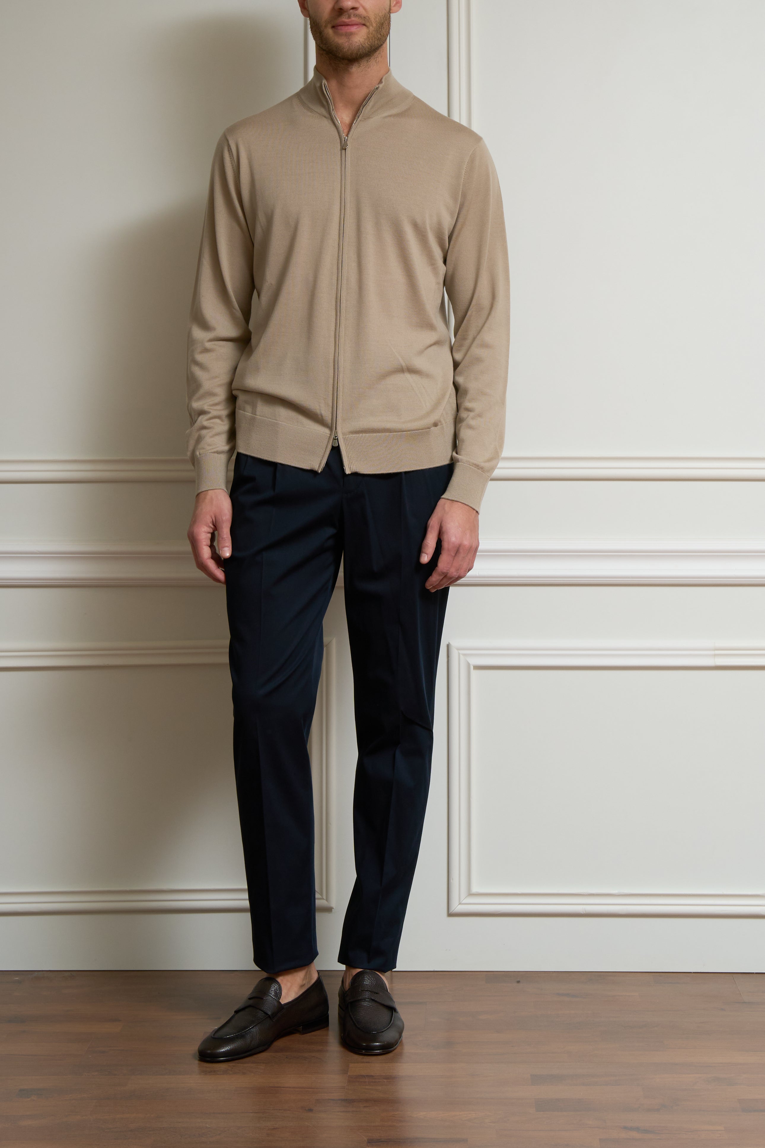 Reißverschluss Jacke in beige