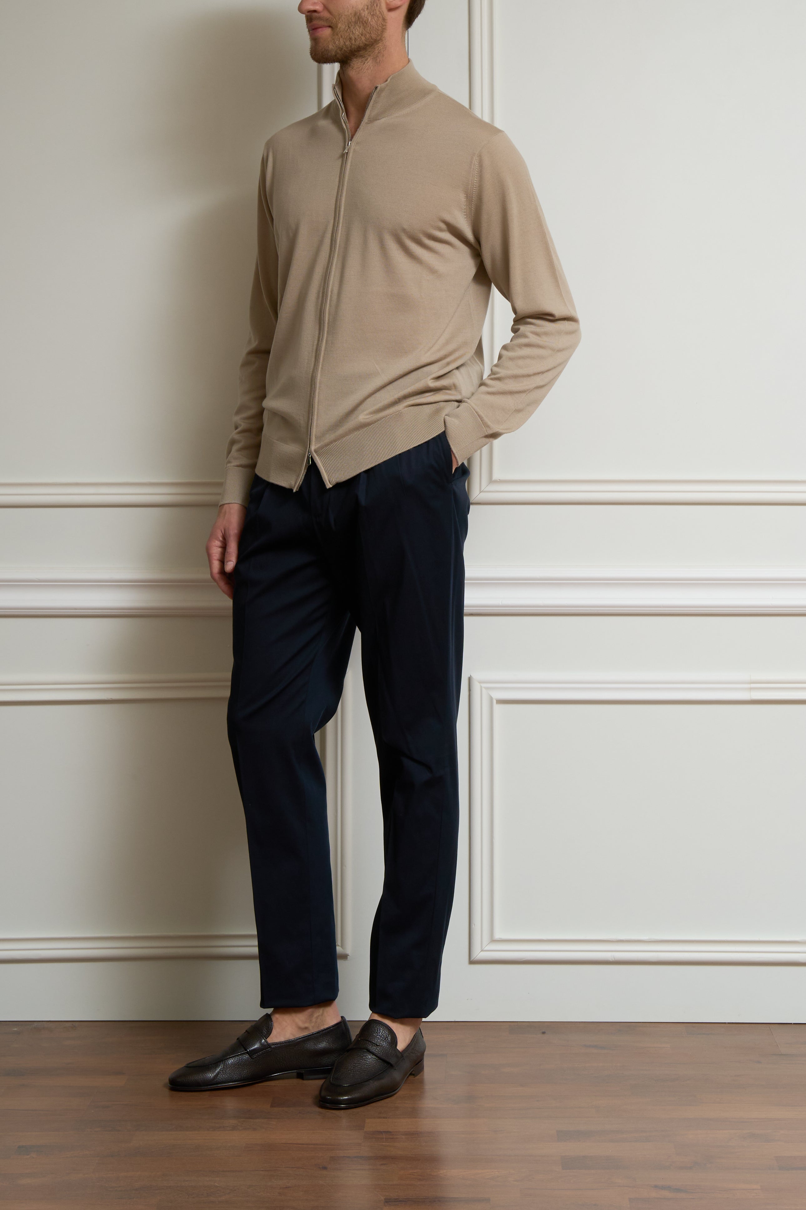 Reißverschluss Jacke in beige