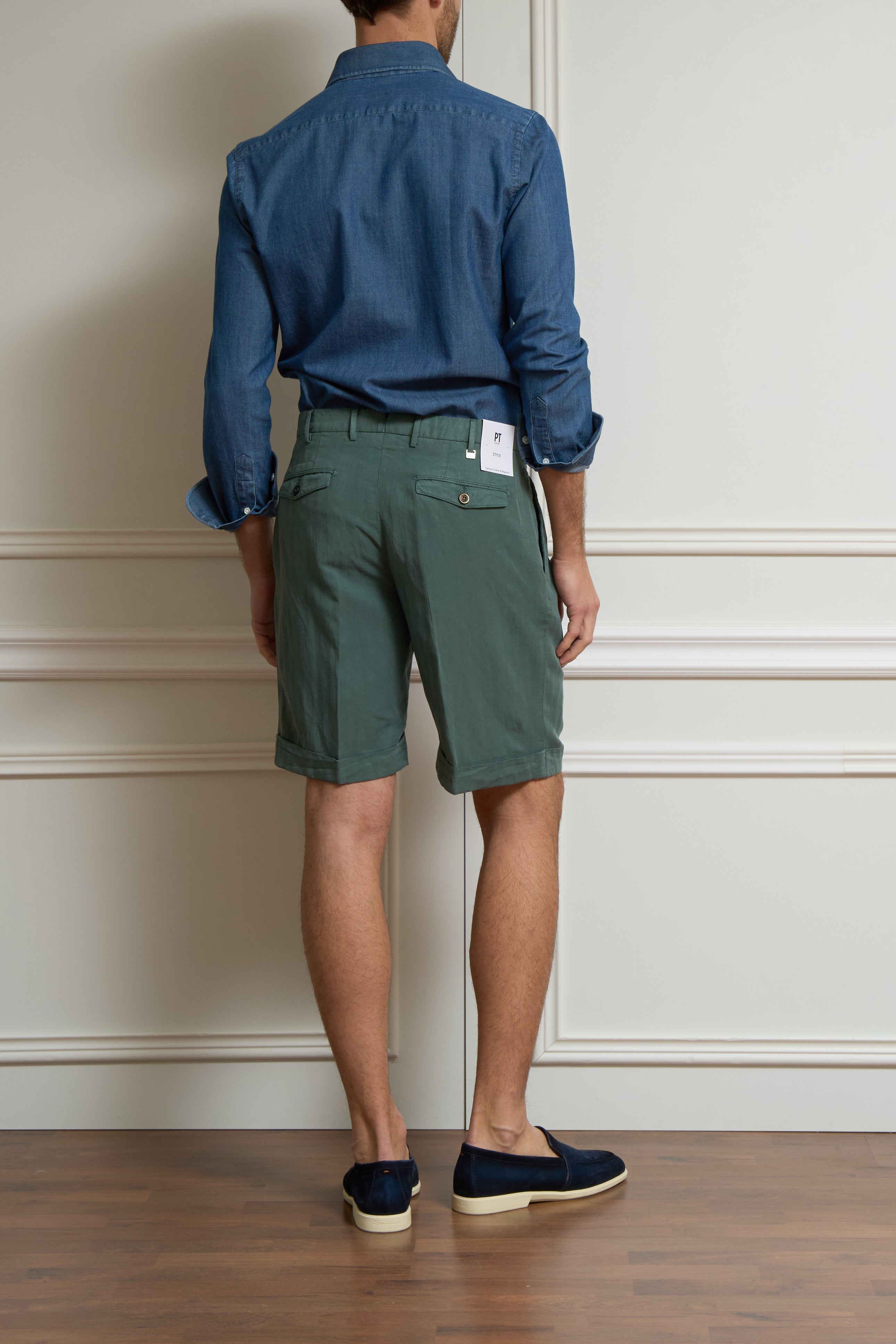 Bermuda mit Bundfalten in salbei